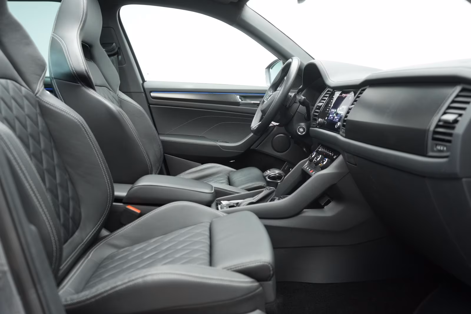 (B-112) Skoda Kodiaq 2.0 TDI 4x4 DSG Sportline LederACC/Pano/K - Image 9