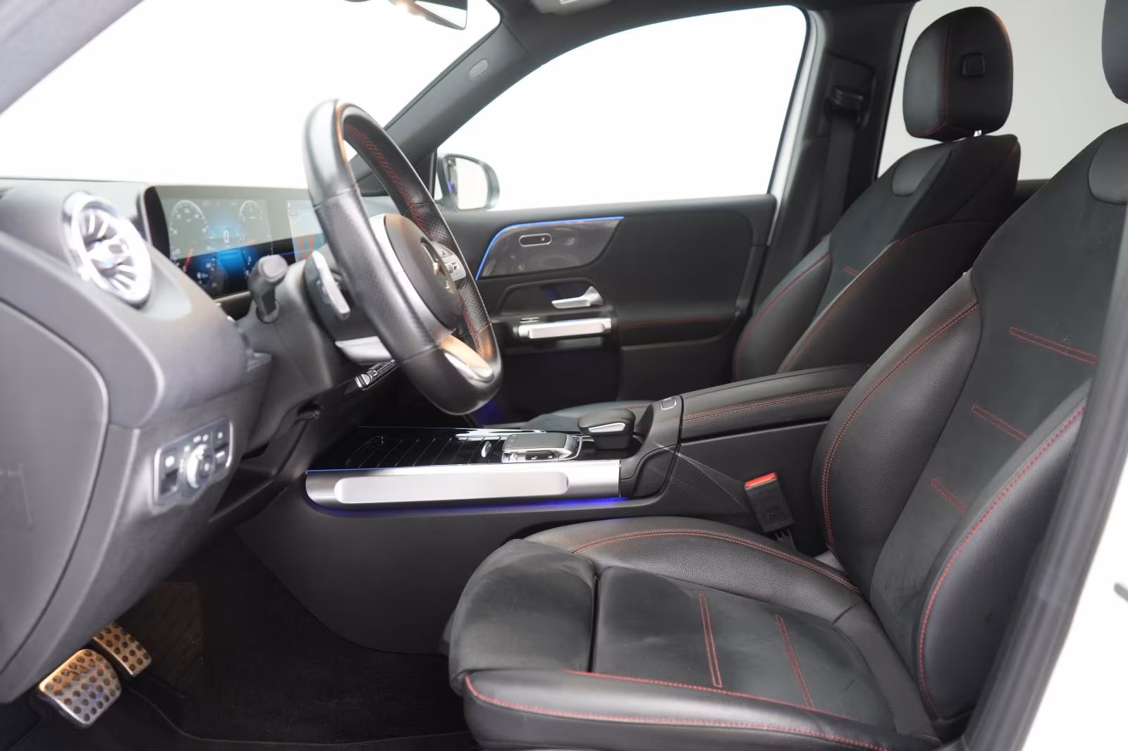 (B-228) Mercedes-Benz GLB 220 d 4Matic 8G-DCT AMG Kamera/AHK/Lane - Image 6