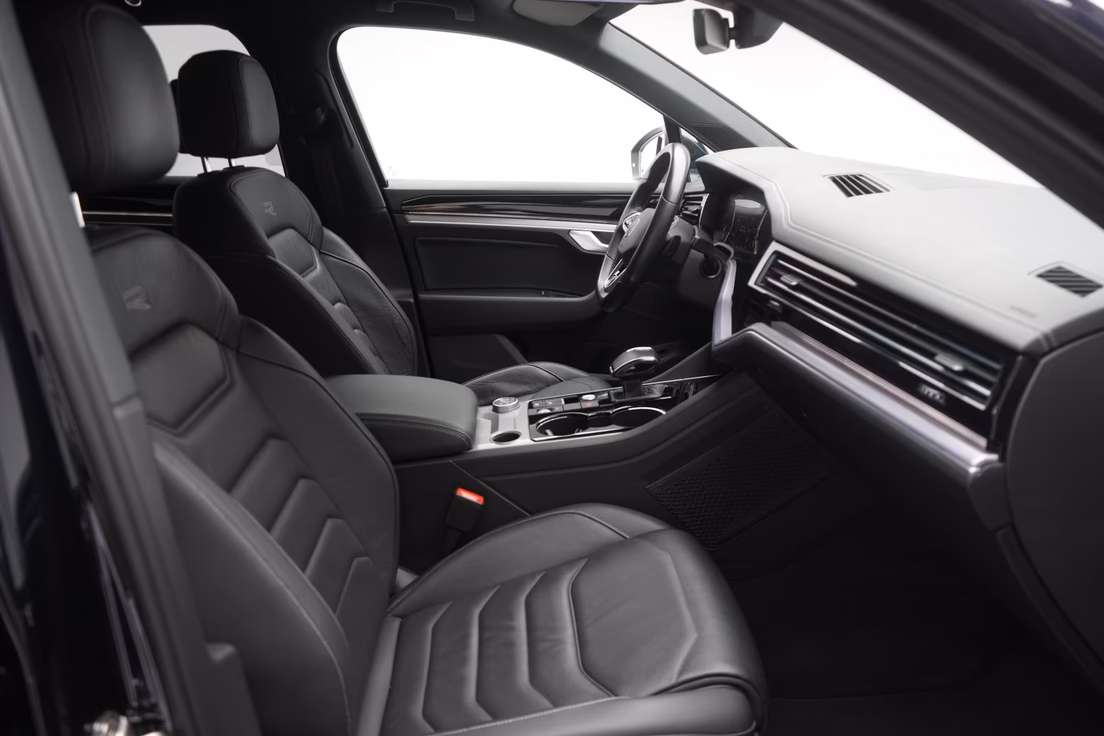 (B-326) Volkswagen Touareg 3.0 V6 TDI 4Motion R Line Leder/ACC/Kame - Image 9