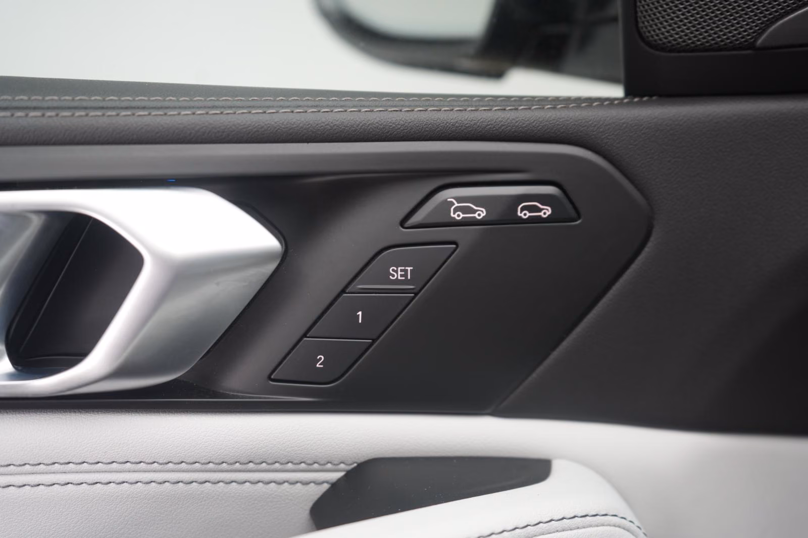 (B-006) BMW X6 M60 i xDrive Leder/HUD/SkyLounge/H&K/360Kamer - Image 15
