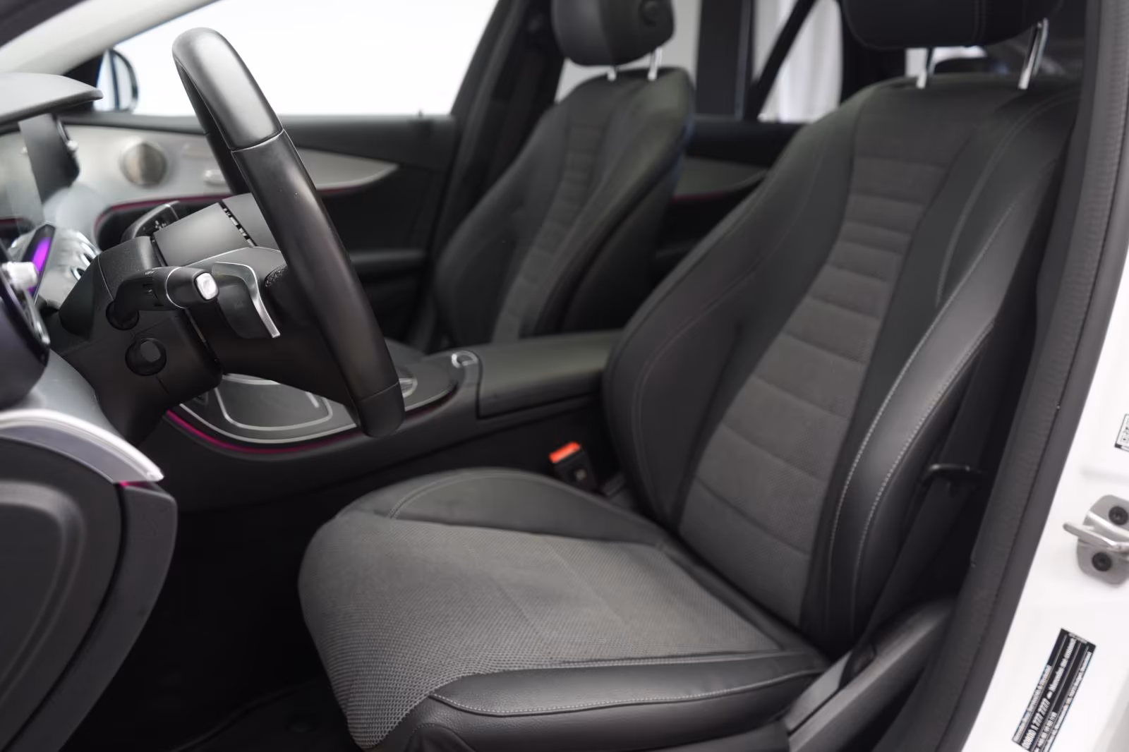 (B-222) Mercedes-Benz(Hybrid) E 300 de 4Matic T 9G-Tronic Avantgarde Temp/Ka - Image 7