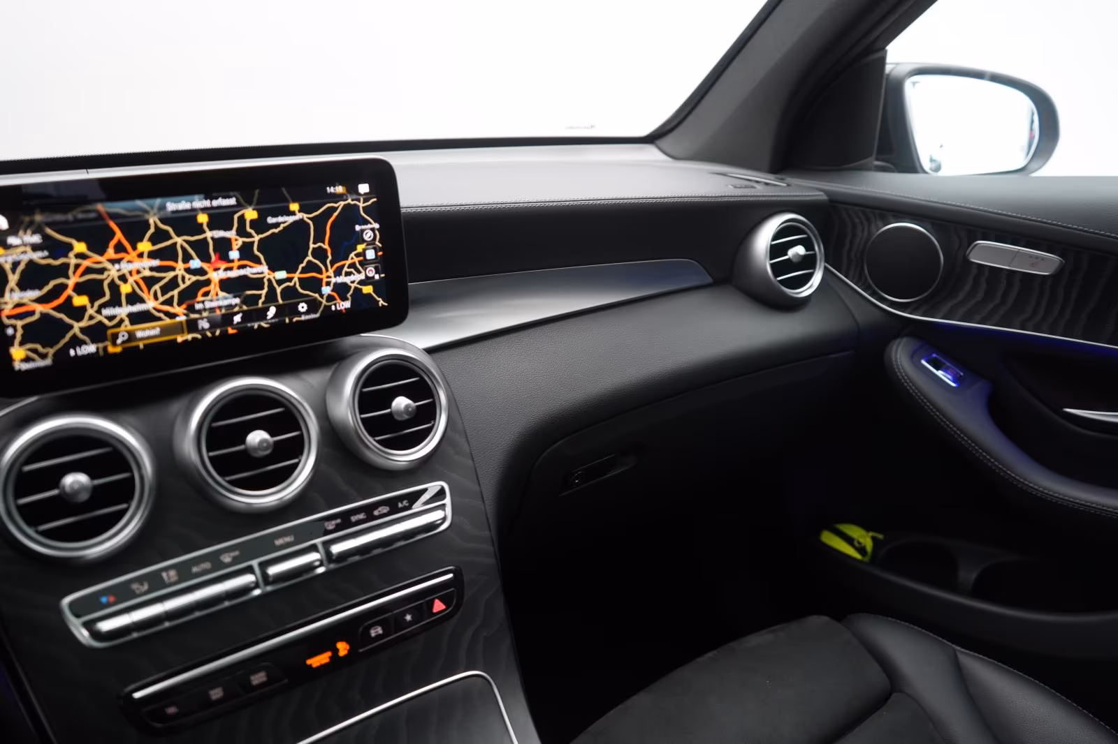 (B-284) Mercedes-Benz GLC 300 4Matic AMG Temp/Kamera/Virtual/Pano/AHK/ - Image 24