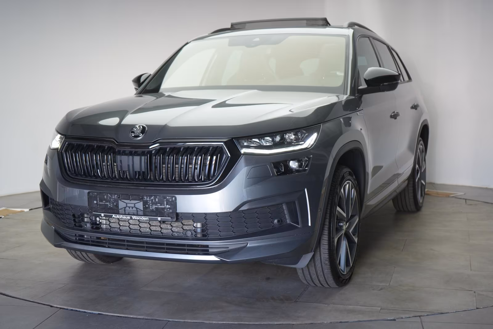 (B-112) Skoda Kodiaq 2.0 TDI 4x4 DSG Sportline LederACC/Pano/K - Image 3