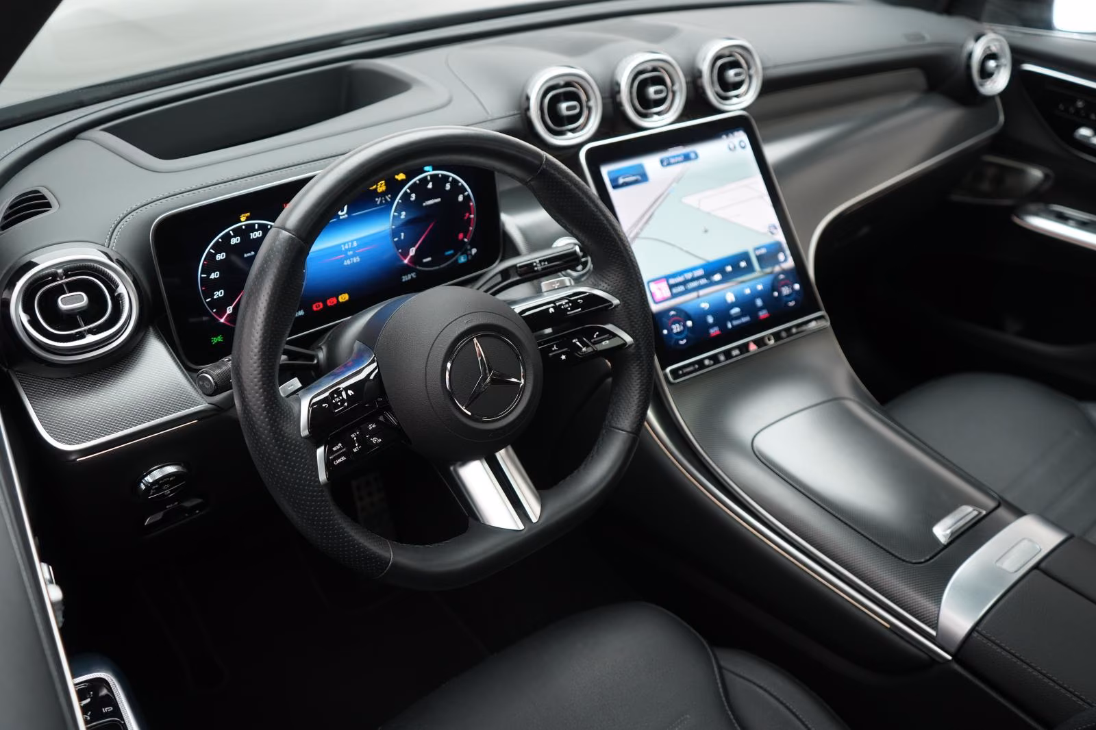 (B-542) Mercedes-Benz GLC 300 4Matic 9G-T AMG Leder/HUD/Distronic/ - Image 8