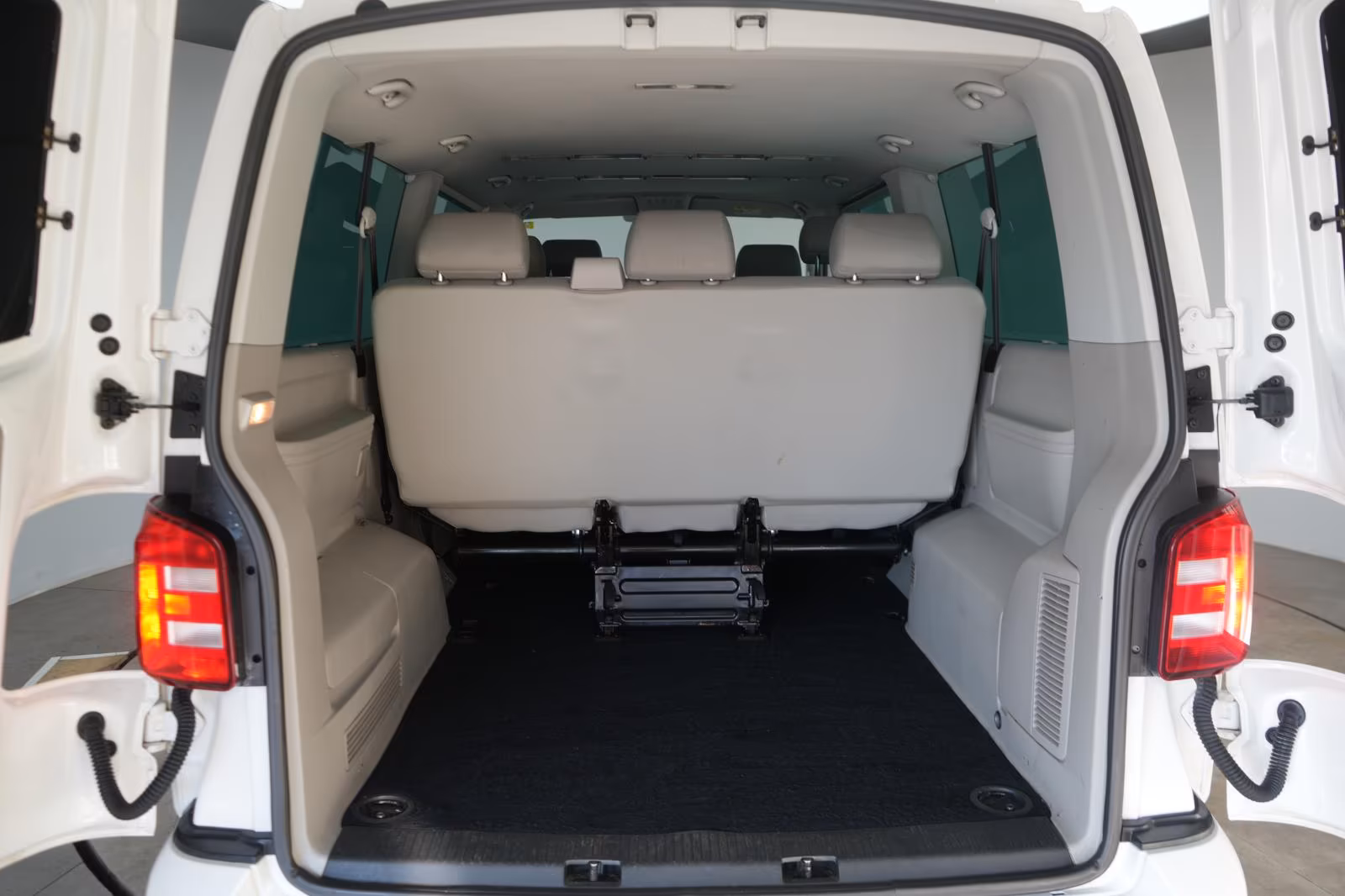 (KD-113) Volkswagen T6 Caravelle Lang 4MOTION Comfortline Navi/Temp/ - Image 21