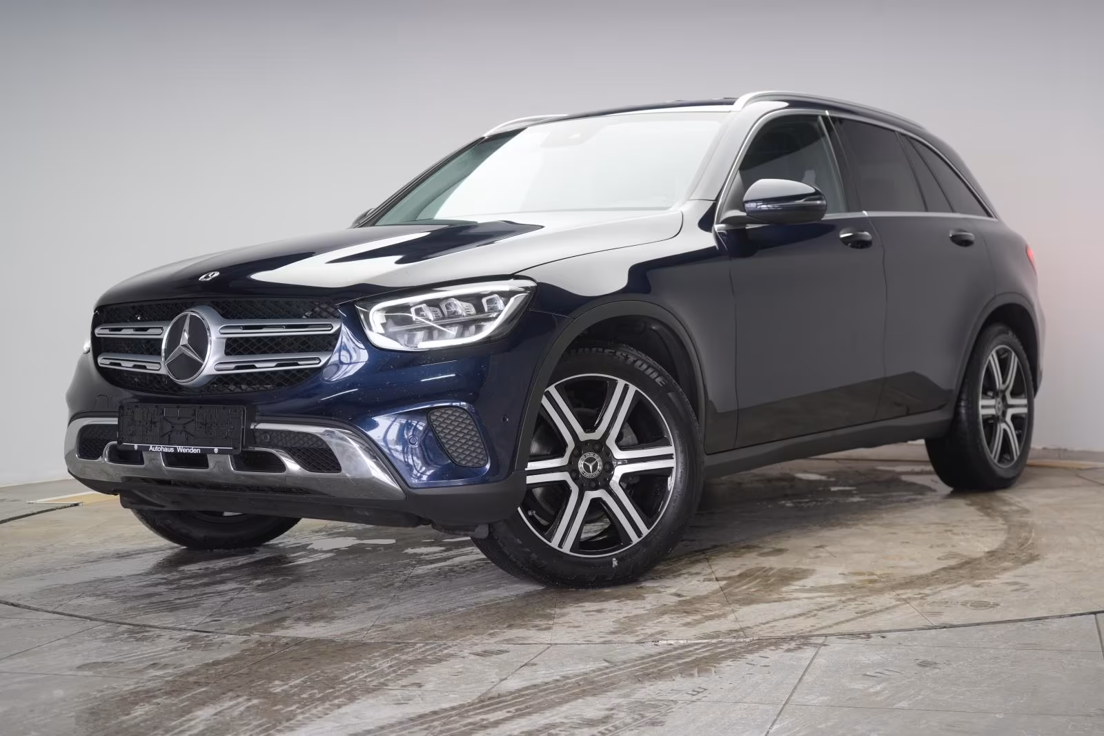(B-217) Mercedes-Benz GLC 220 d 4Matic 9G-Tronic AMG Distronic/Kame - Image 3
