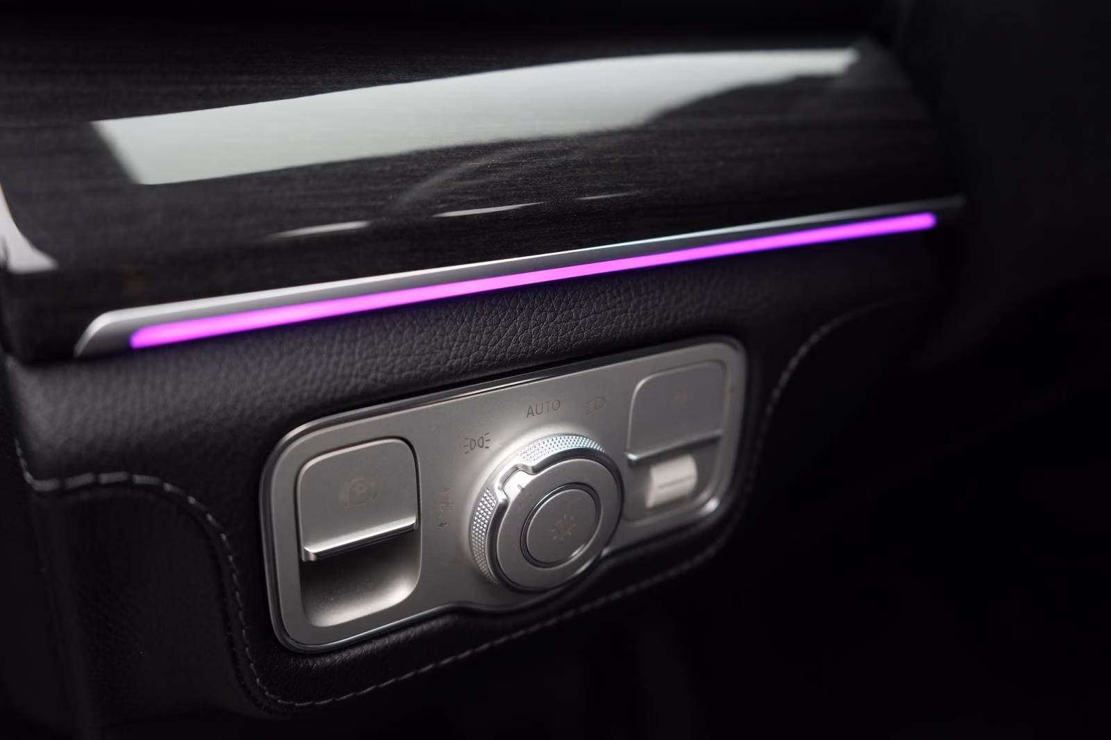 (B-151) Mercedes-Benz(Hybrid) GLE 350 e 4Matic 9G-T AMG Leder/Distronic/HUD/ - Image 19