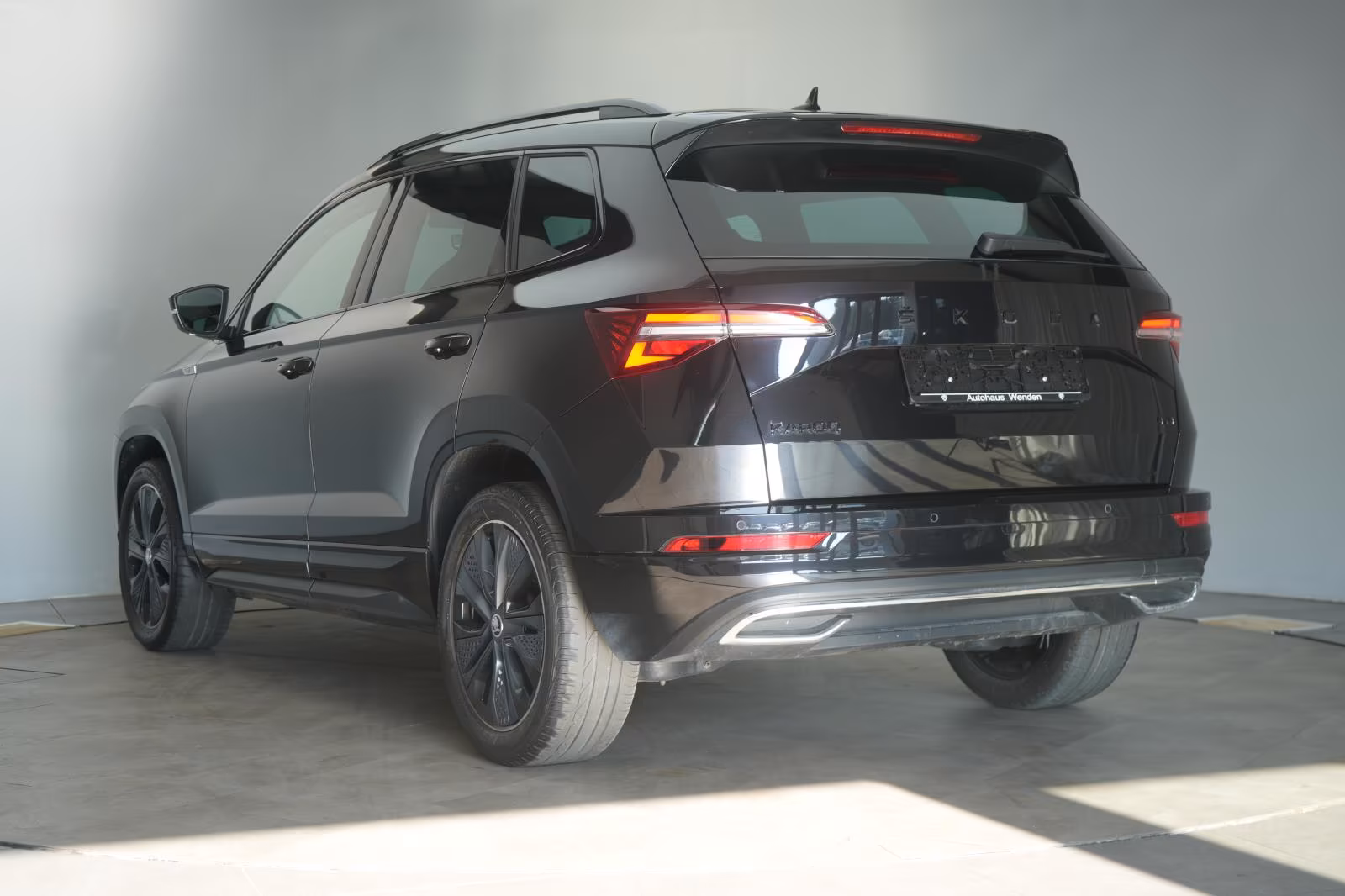 (B-757) Skoda Karoq 2.0 TDI 4x4 DSG Sportline AHK/Matrix/Virtu - Image 4