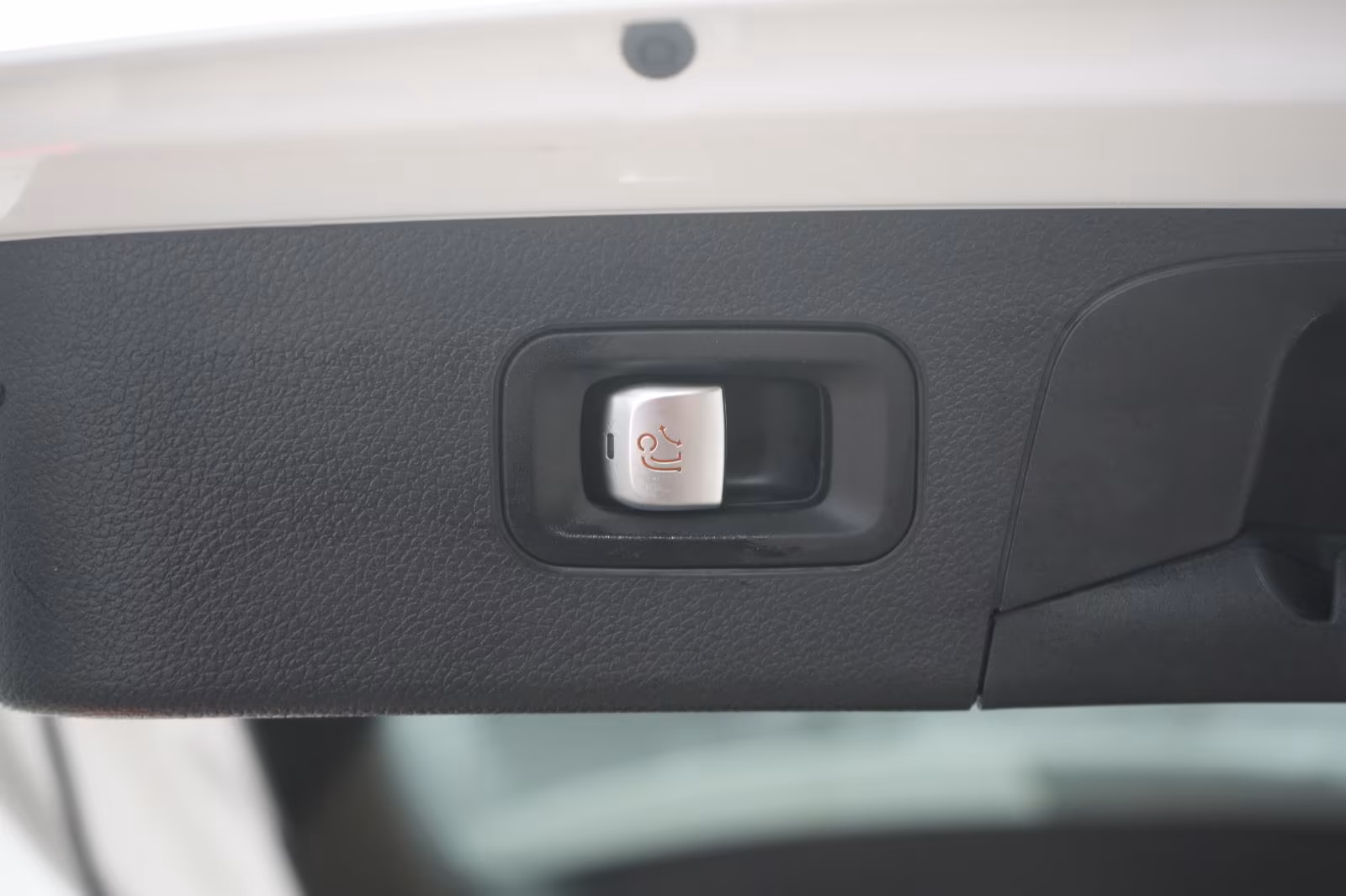 (B-180) Mercedes-Benz(Hybrid) GLC 300 de 4Matic 9G-Tronic Temp/Kamera/Virtu - Image 23