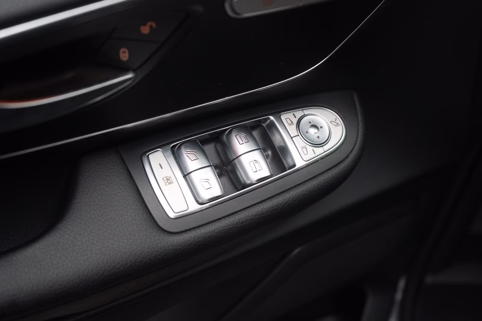 (B-026) Mercedes-Benz V 300 d kompakt 9G-Tronic Edition Temp/Kamera - Image 15