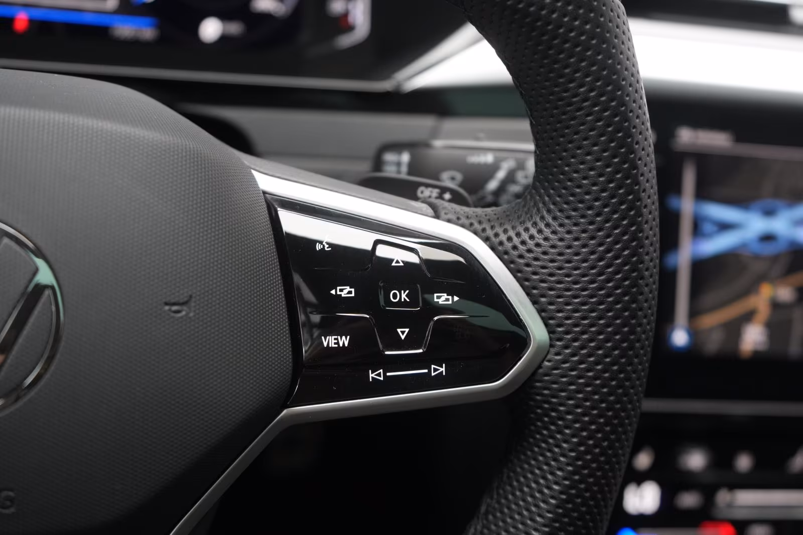 (B-605) Volkswagen Arteon Shooting Brake 2.0 TDI 4Motion DSG R-Line - Image 15