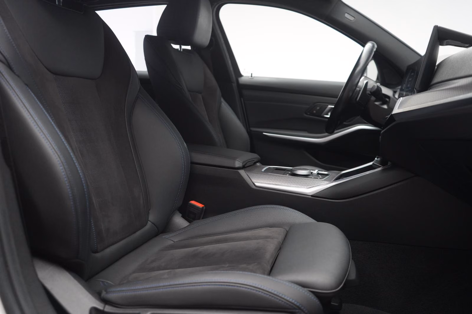 (B-409) BMW 320 i Touring M Sport ACC/Kamera/AHK/Lane/CarPla - Image 8