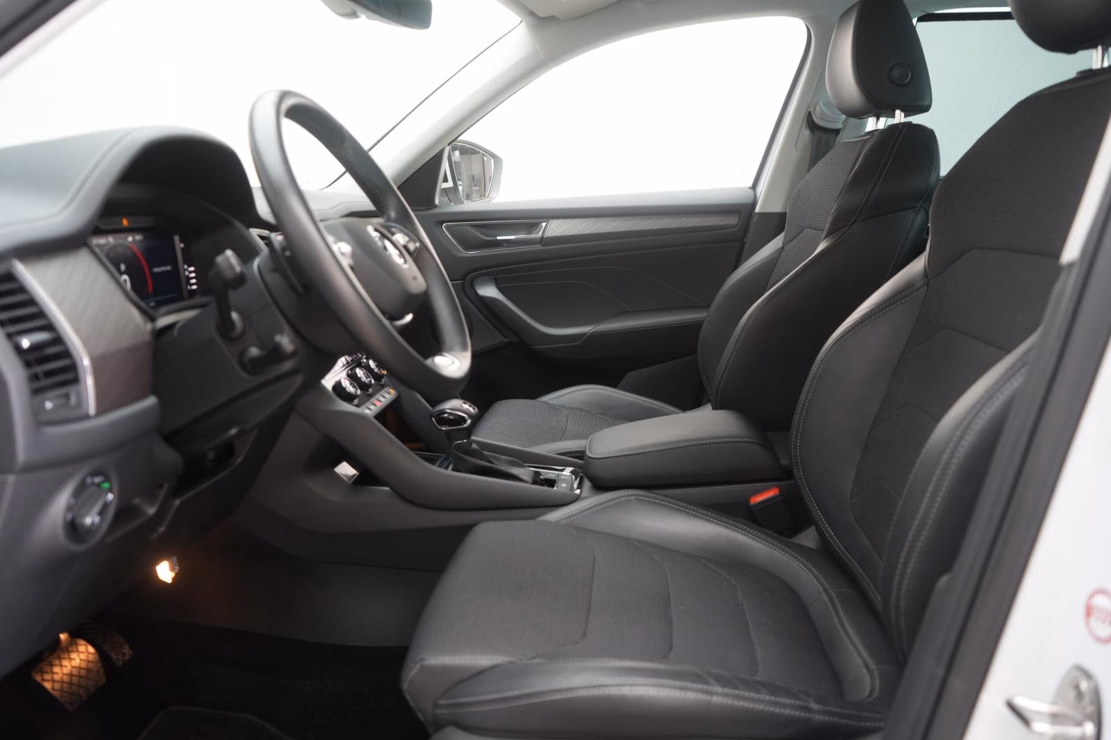 (B-178) Skoda Kodiaq 2.0 TDI 4x4 DSG Style ACC/Virtual/Memory/ - Image 6