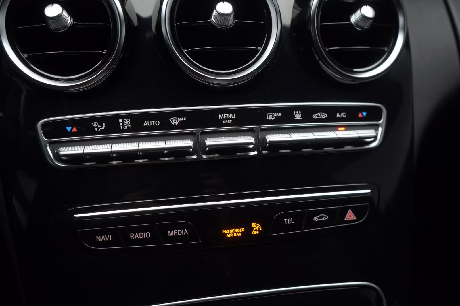 (B-571) Mercedes-Benz(Hybrid) C 300 de T 9G-Tronic AMG Temp/Kamera/Burmes - Image 13