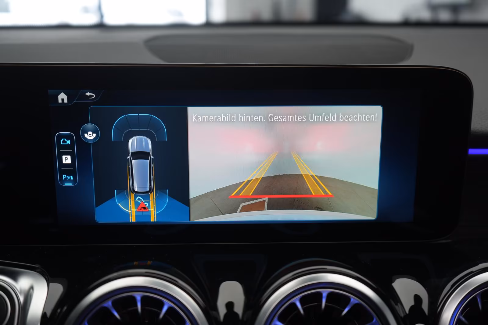 (B-708)  Mercedes-Benz GLB 220 d 4Matic 8G-DCT AMG Line Advanced - Image 14