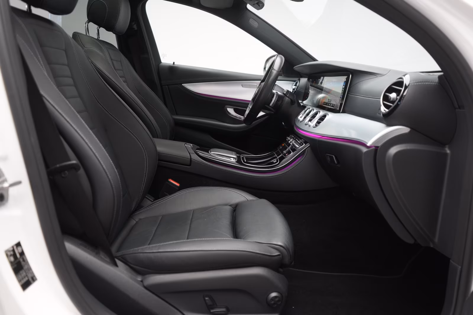 (B-356) Mercedes-Benz E 300 d 4Matic 9G-Tronic AMG Leder/Temp/Kam - Image 9