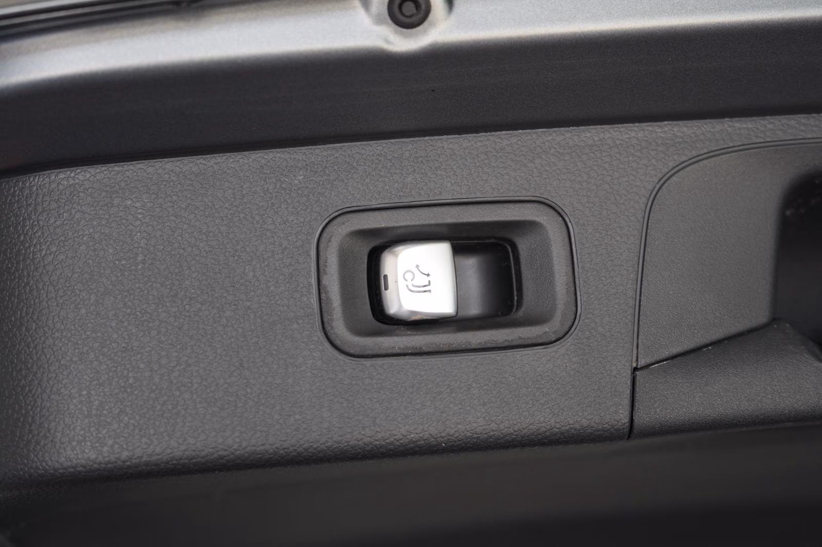 (B-582) Mercedes-Benz GLC 220 d 4Matic 9G-TRONIC Temp/Kamera/HU - Image 28