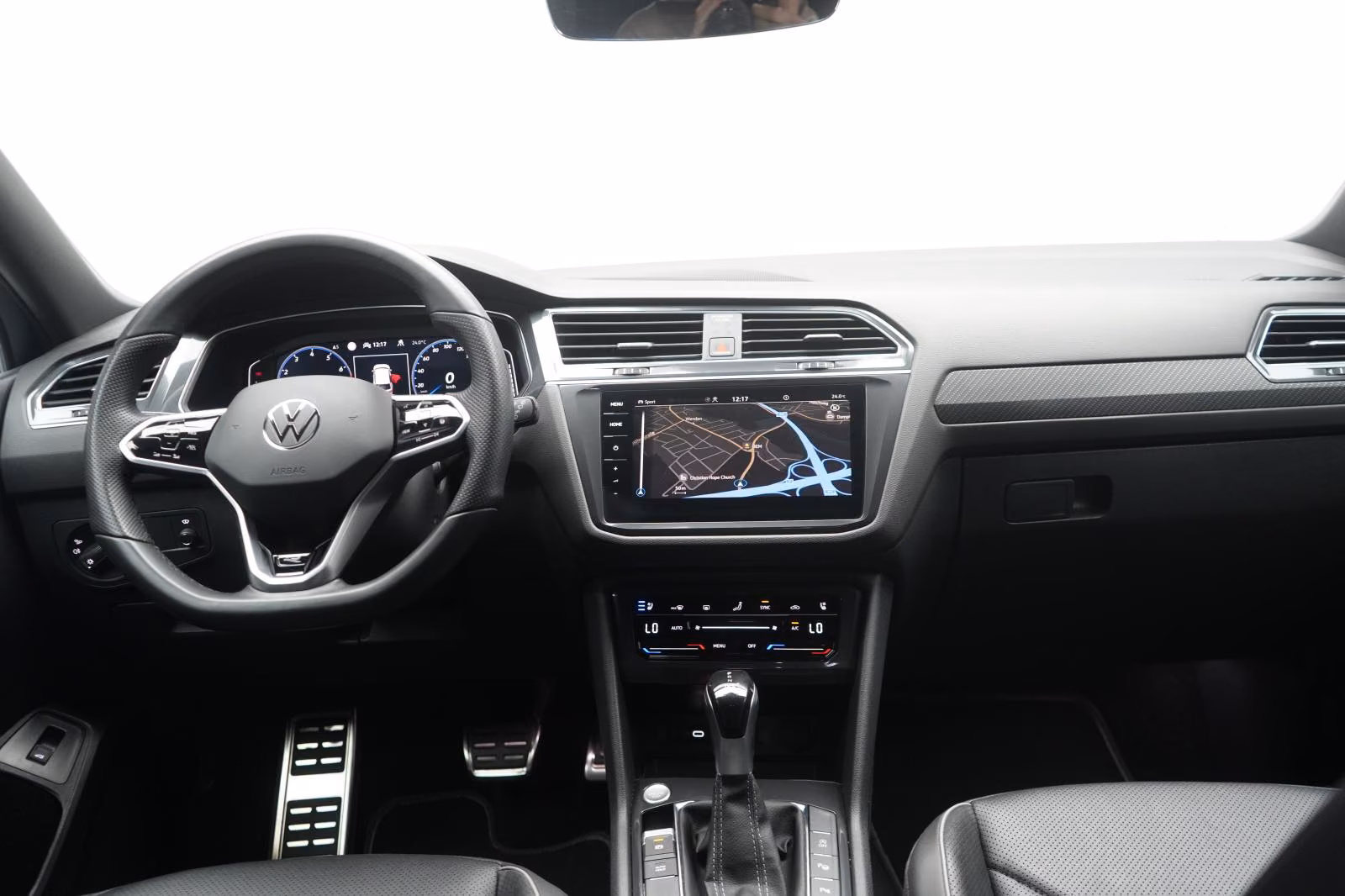 (B-516) Volkswagen(7chỗ) Tiguan Allspace 2.0 TSI 4Motion DSG R-Line Leder - Image 19
