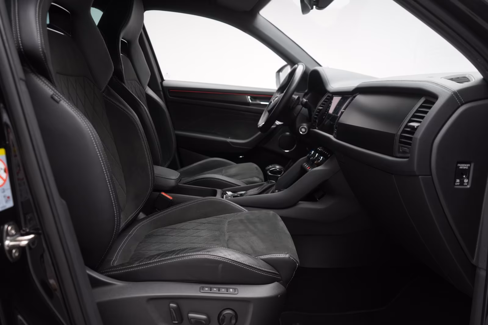 (B-182) Skoda Kodiaq 2.0 TDI Sportline 4x4 ACC/Kamera/Canton/L - Image 9