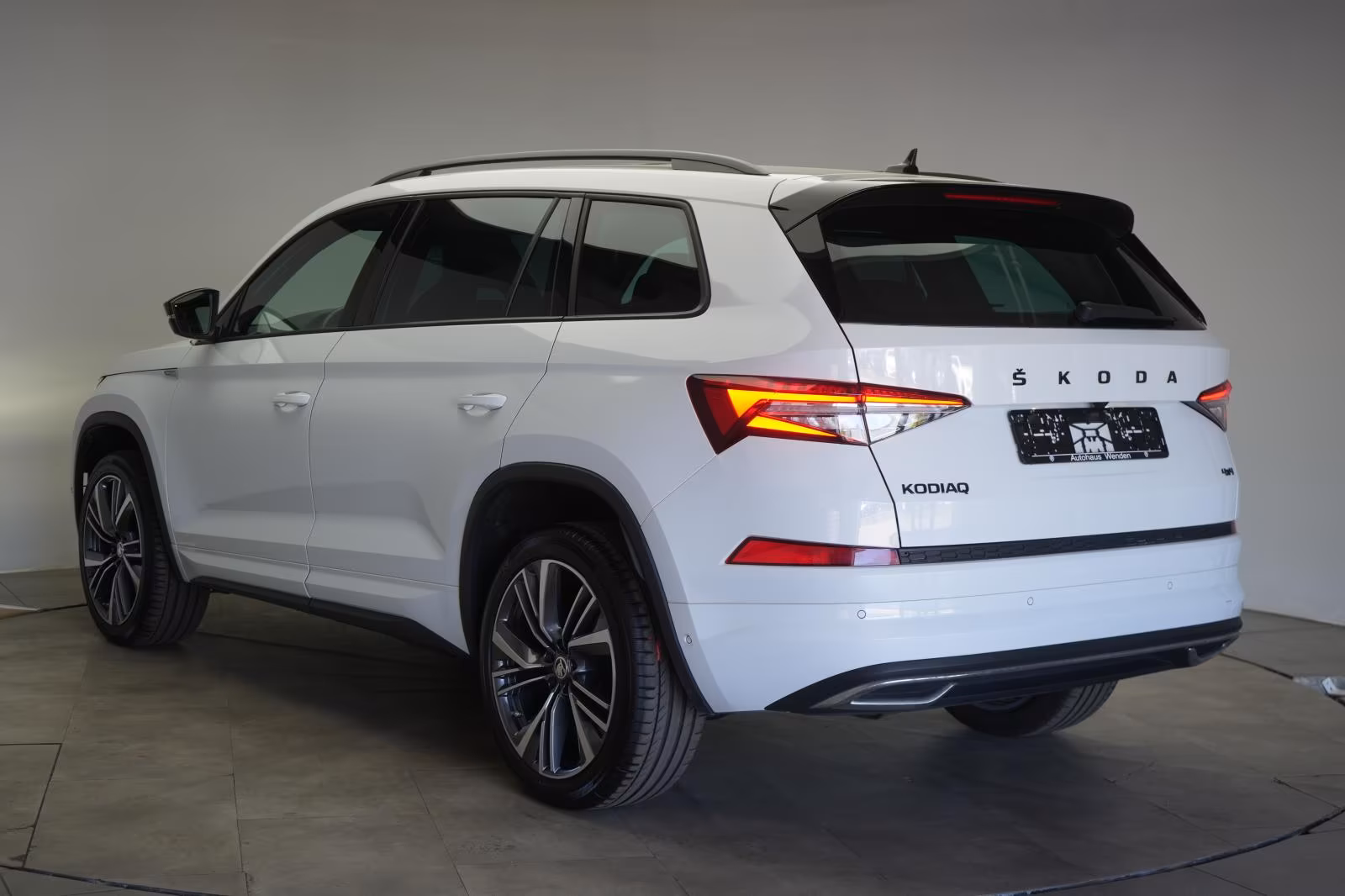 (B-296) Skoda Kodiaq 2.0 TDI Sportline ACC/Kamera/Pano/Virtual - Image 4