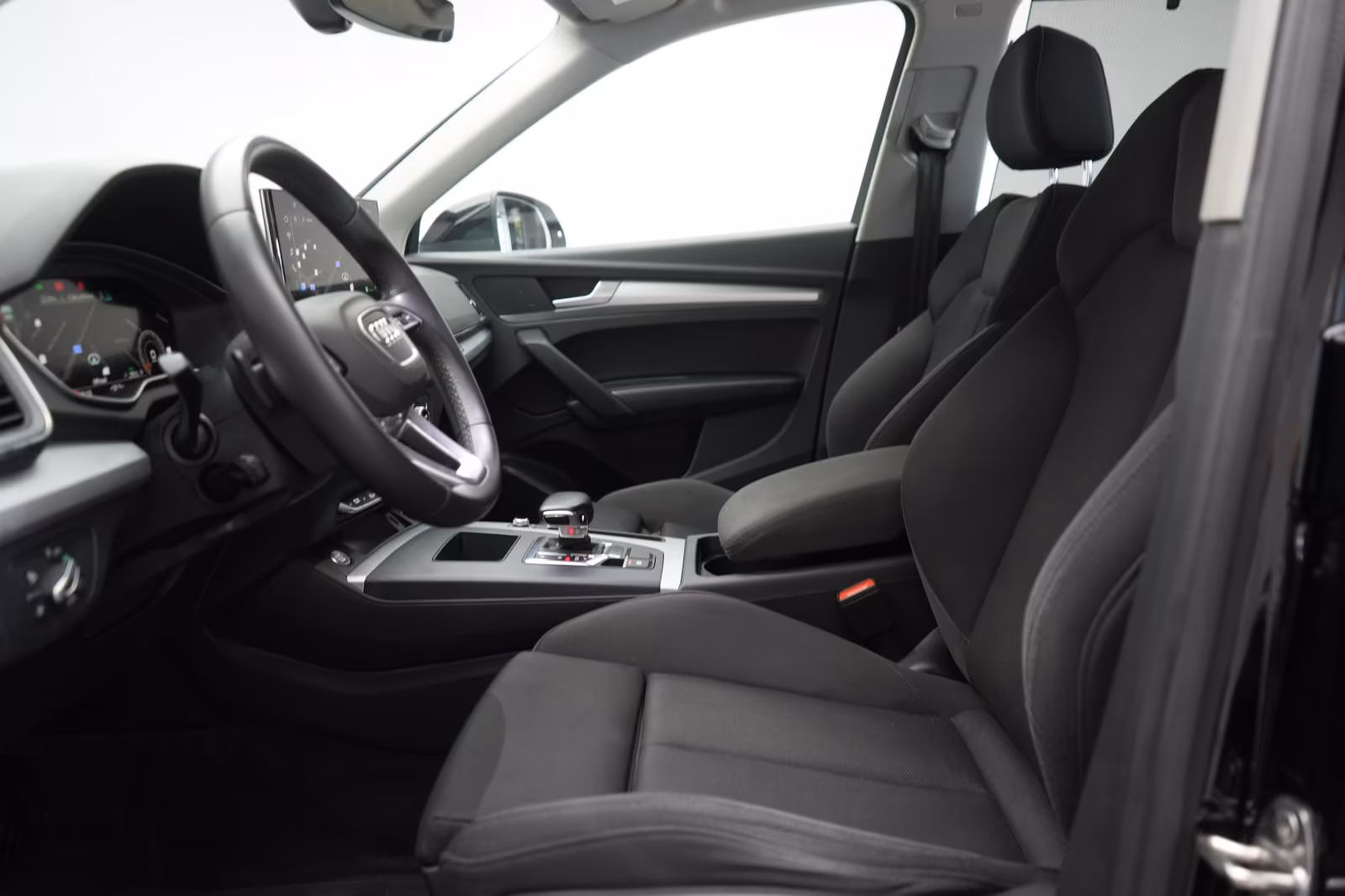 (B-356) Audi Q5 40 TDI quattro S tronic Temp/Virtual/AHK/LED - Image 6
