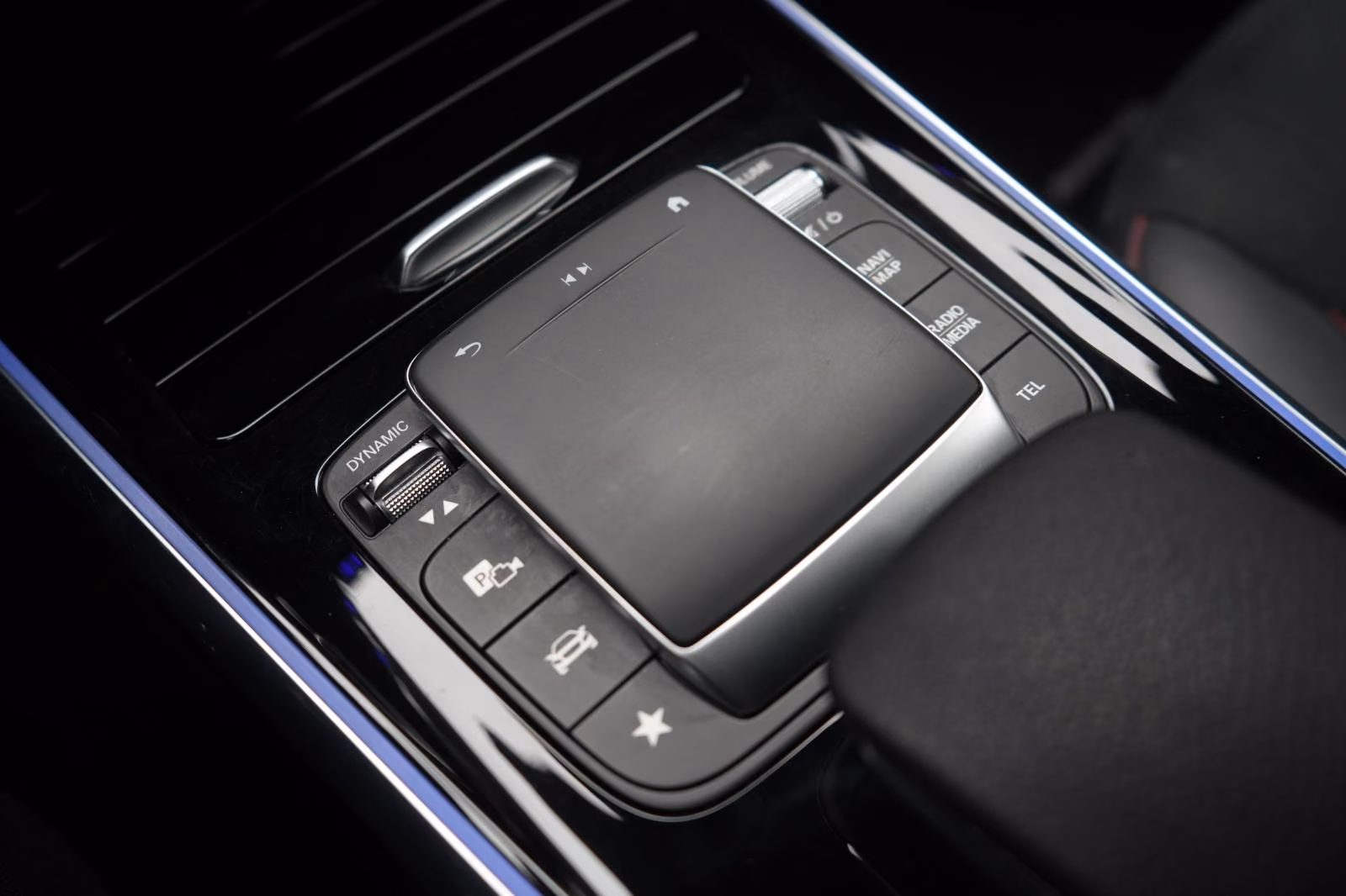 (B-482) Mercedes-Benz GLB 220 d 8G-DCT AMG Distronic/HUD/Kamera/A - Image 16