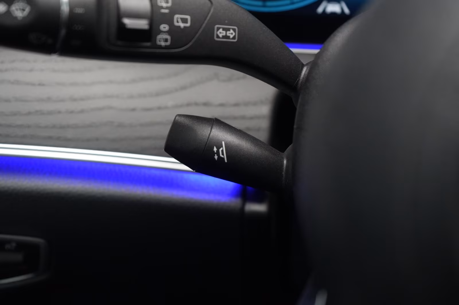 (B-198) Mercedes-Benz E 300 d 4Matic T 9G-Tronic AMG Distronic/Kamera/ - Image 19