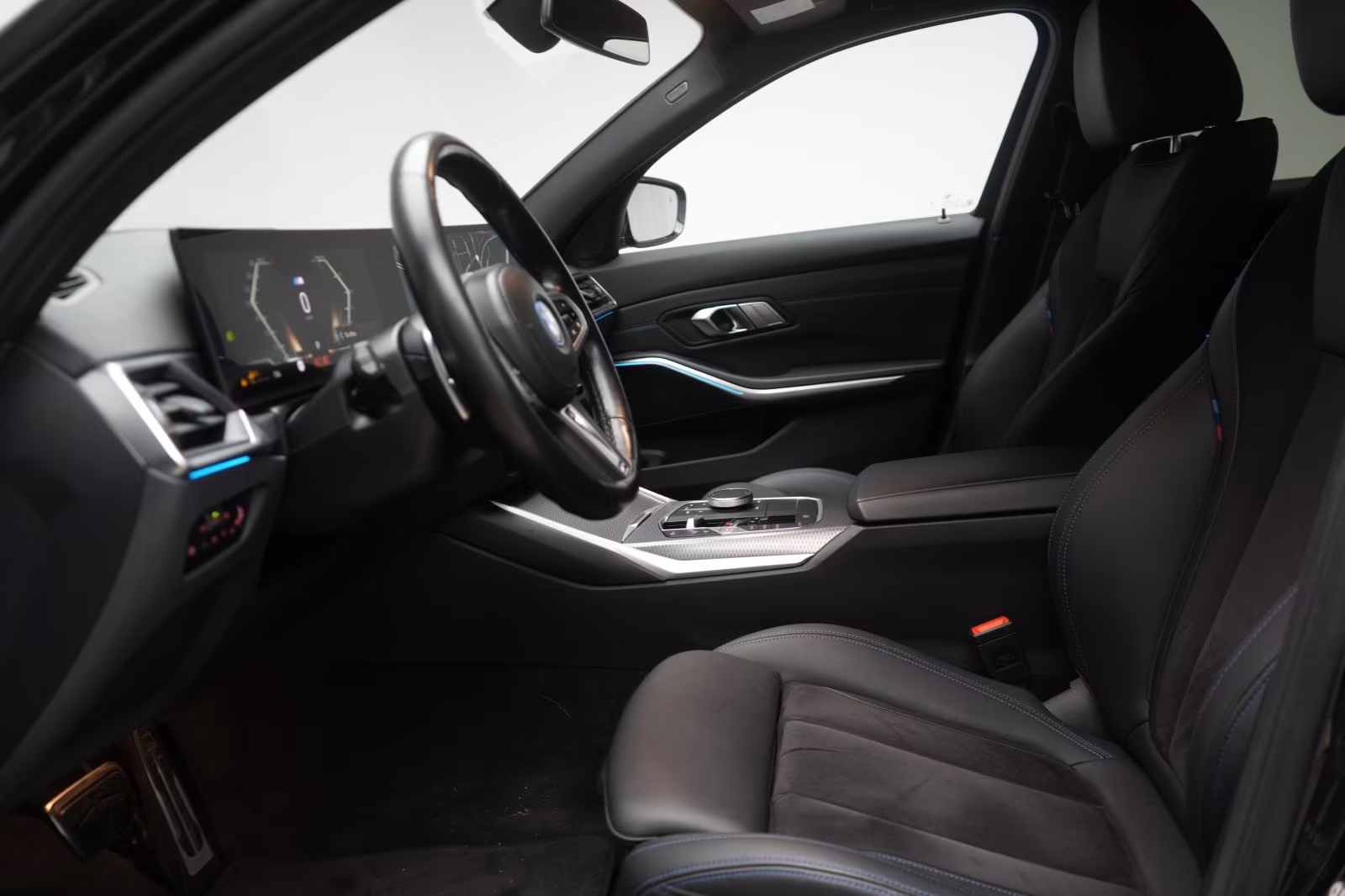 (B-472) BMW(Hybrid) 330 e Touring M Sport ACC/Kamera/HUD/Wide/Side - Image 6