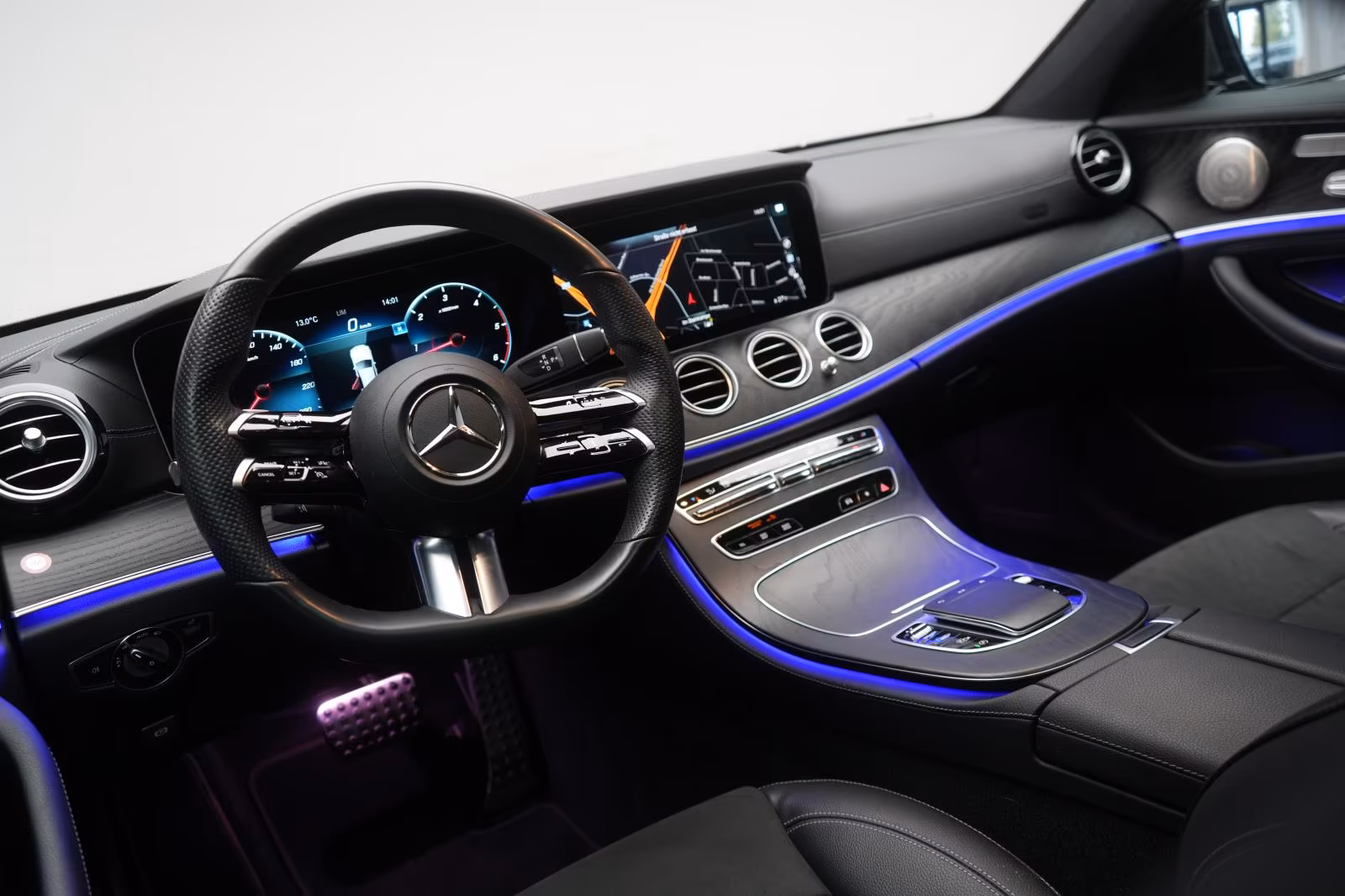 (B-198) Mercedes-Benz E 300 d 4Matic T 9G-Tronic AMG Distronic/Kamera/ - Image 8