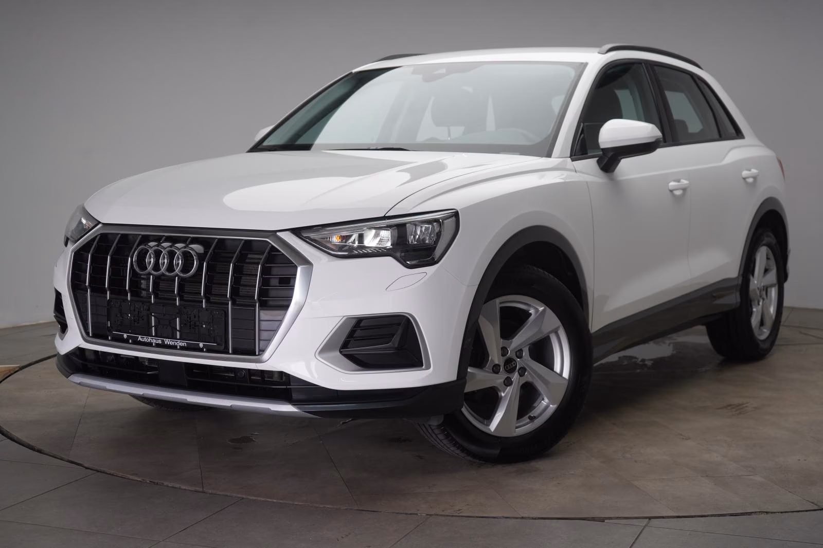 (B-645) Audi Q3 35 TFSI S tronic advanced CarPlay/Temp/Virtua - Image 3
