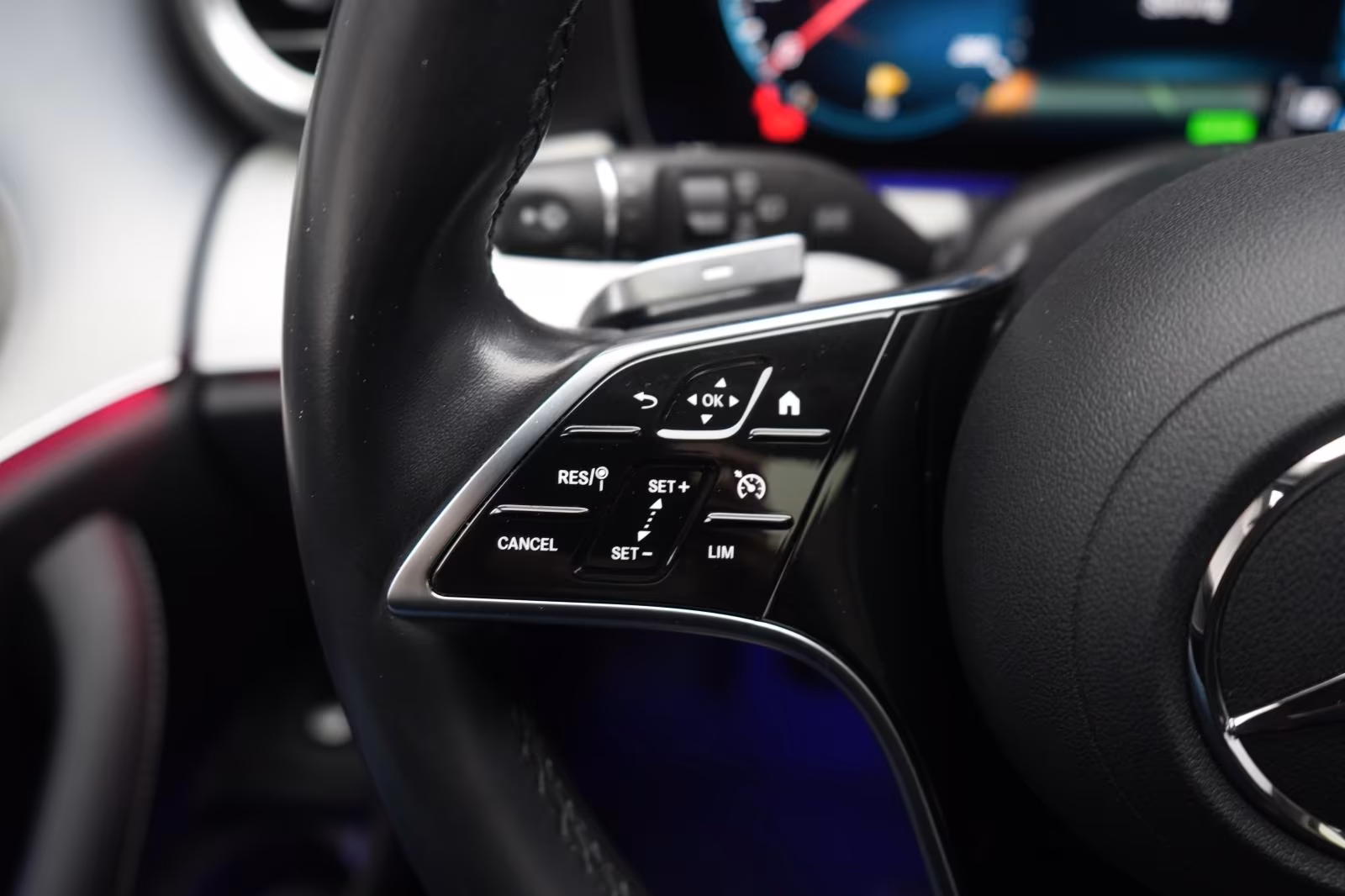 (B-222) Mercedes-Benz(Hybrid) E 300 de 4Matic T 9G-Tronic Avantgarde Temp/Ka - Image 17