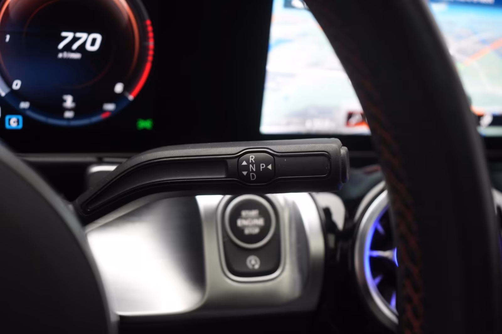 (B-578) Mercedes-Benz GLB 220 d 4Matic 8G-DCT AMG Distronic/Kamera - Image 18