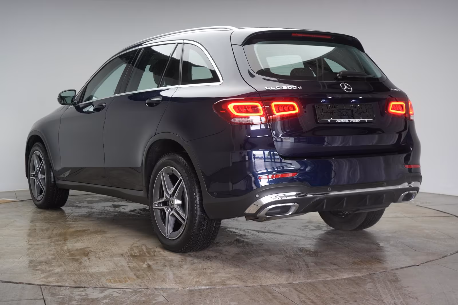 (B-272) Mercedes-Benz GLC 300 d 4Matic 9G-Tronic AMG Temp/Kamera/ - Image 4