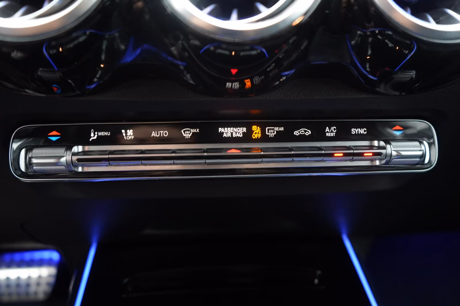 (B-228) Mercedes-Benz GLB 220 d 4Matic 8G-DCT AMG Kamera/AHK/Lane - Image 12