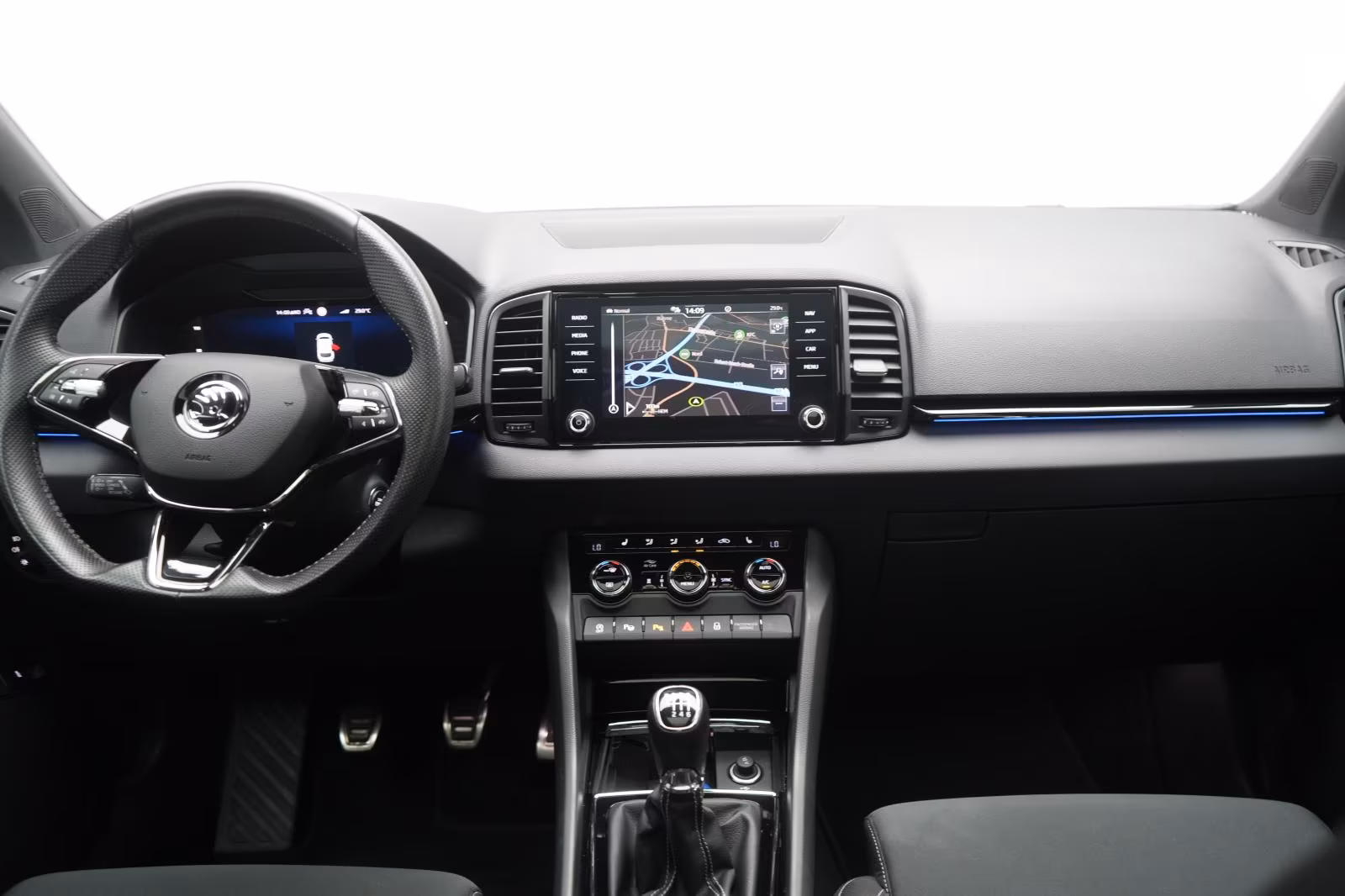 (B-614) Skoda Karoq 2.0 TDI Sportline ACC/Virtual/Pano/Kamera/ - Image 12