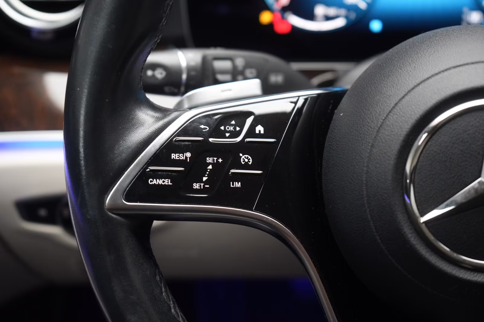 (B-541) Mercedes-Benz E 220 d T 9G-Tronic Navi/Temp/Kamera/AHK/ - Image 12