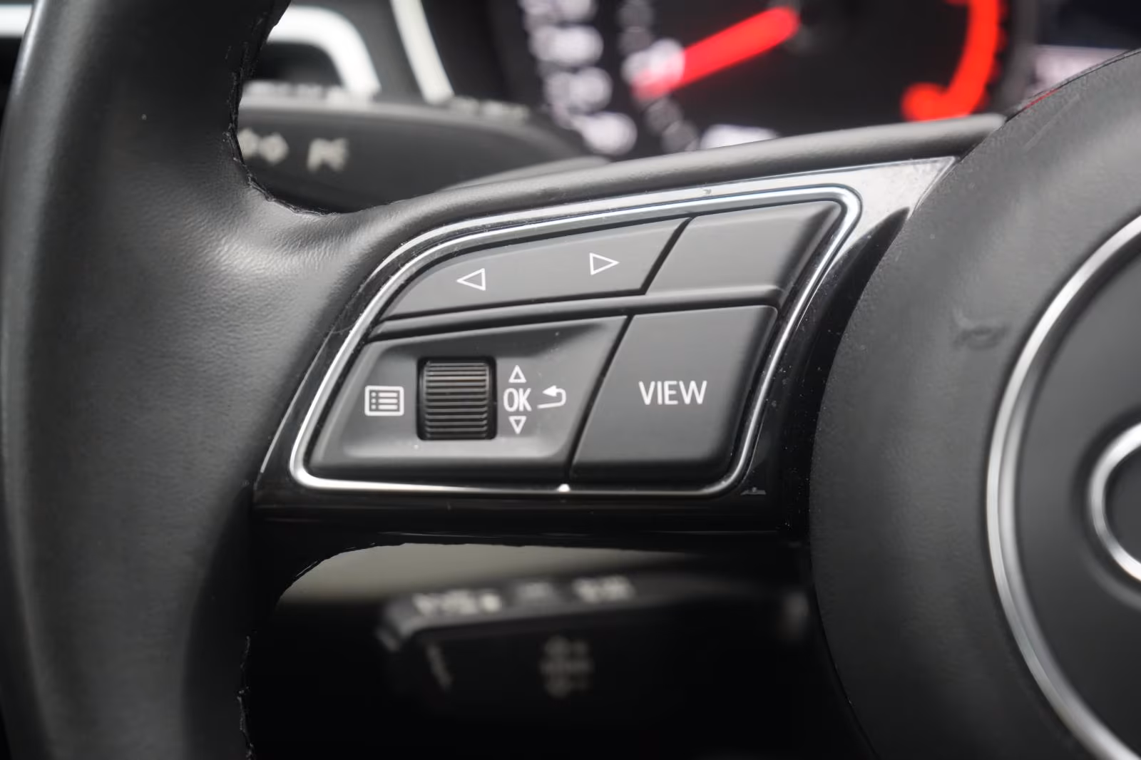 (B-727) Audi A4 40 TDI quattro S tronic S line Navi/Pano/AHK - Image 13