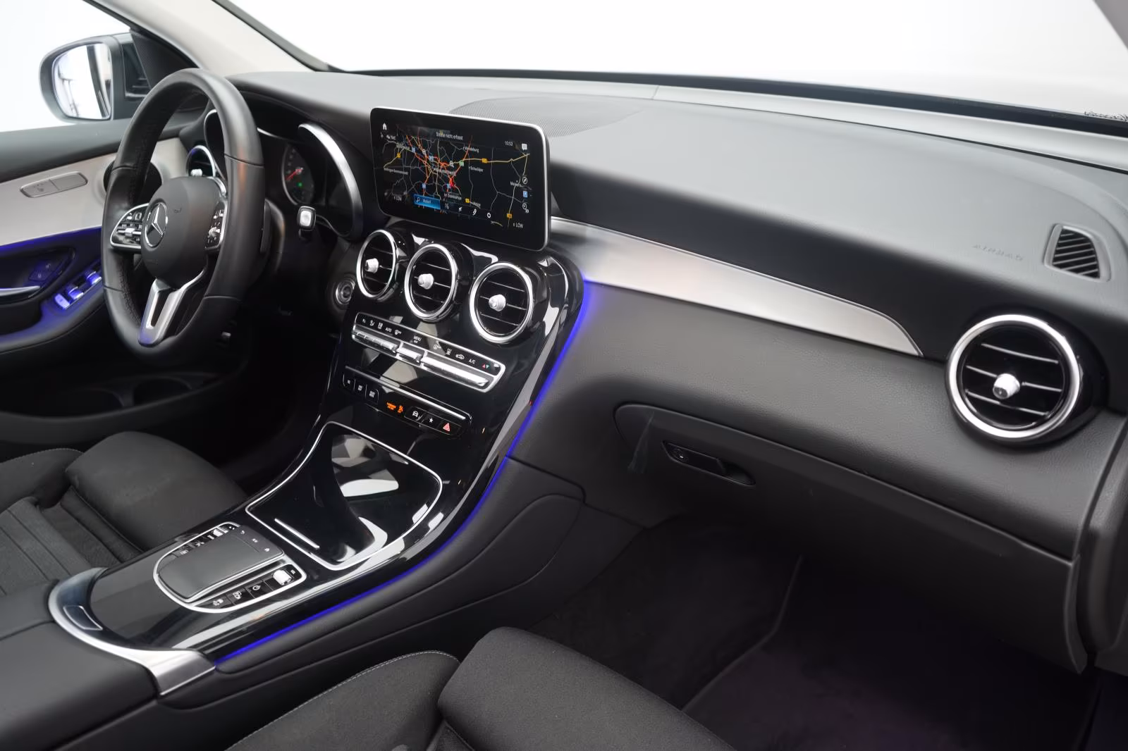 (B-482) Mercedes-Benz(Hybrid) GLC 300 de 4Matic 9G-Tronic Temp/Kamera/HUD - Image 10
