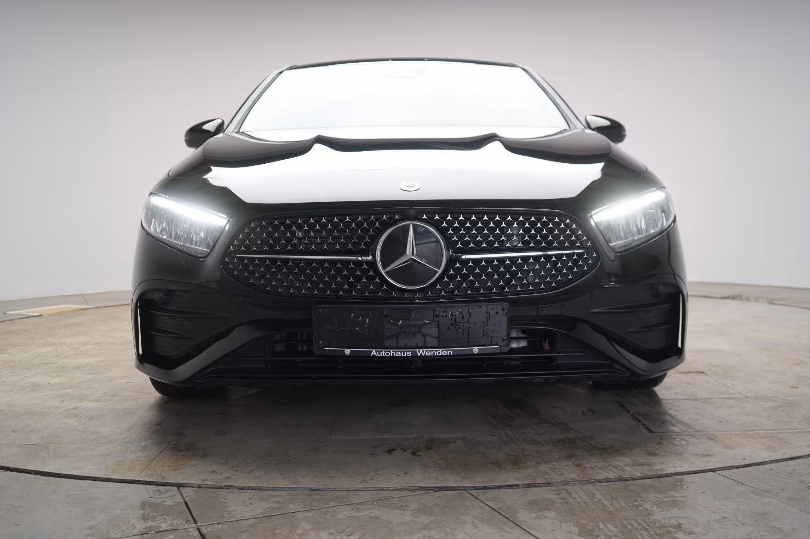 (B-727) Mercedes-Benz A 220 d 8G-DCT AMG Temp/Kamera/HUD/Lane/ - Image 2