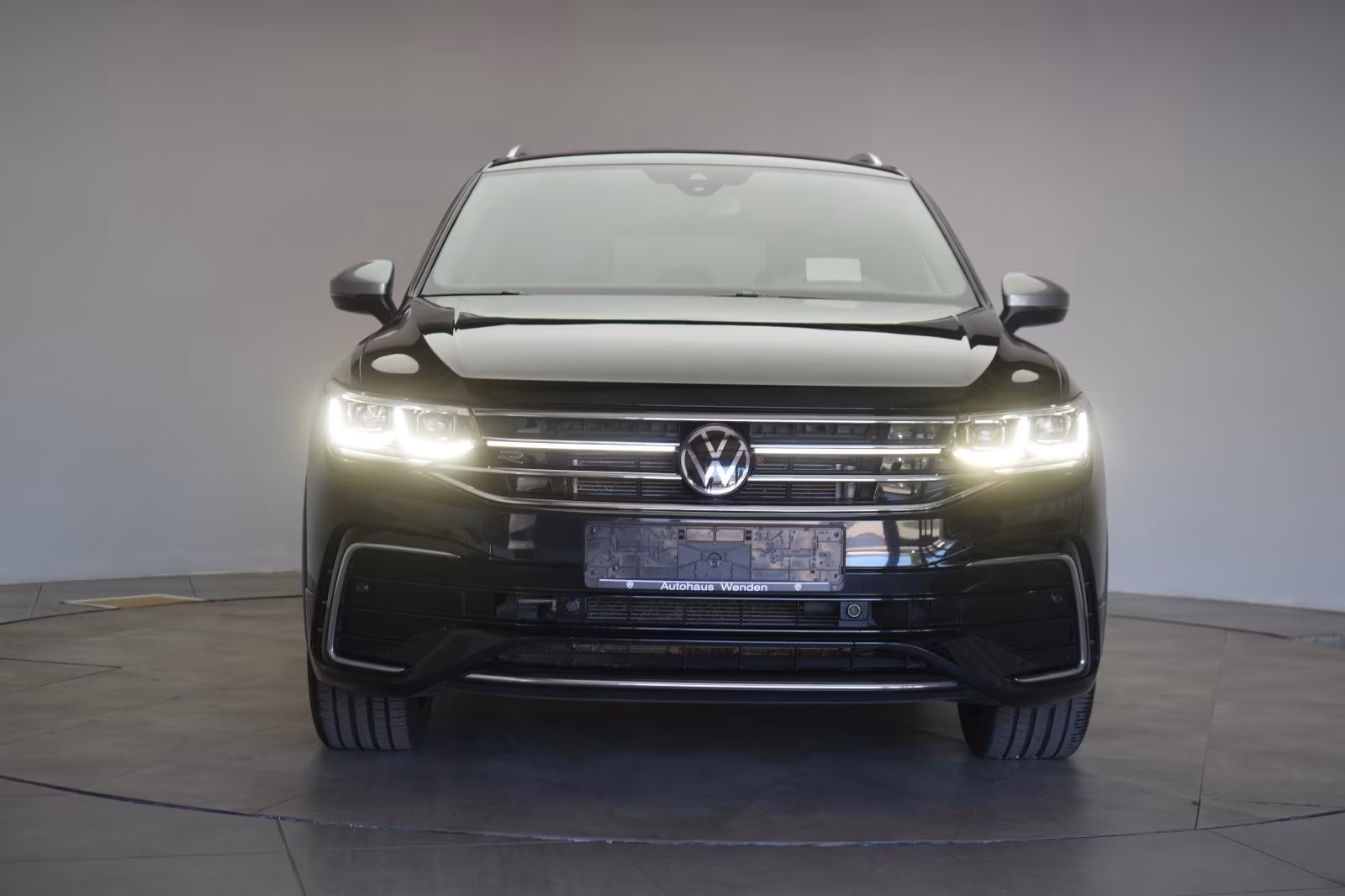 (B-321) Volkswagen Tiguan Allspace 2.0 TDI 4Motion R line ACC/Kamer - Image 2