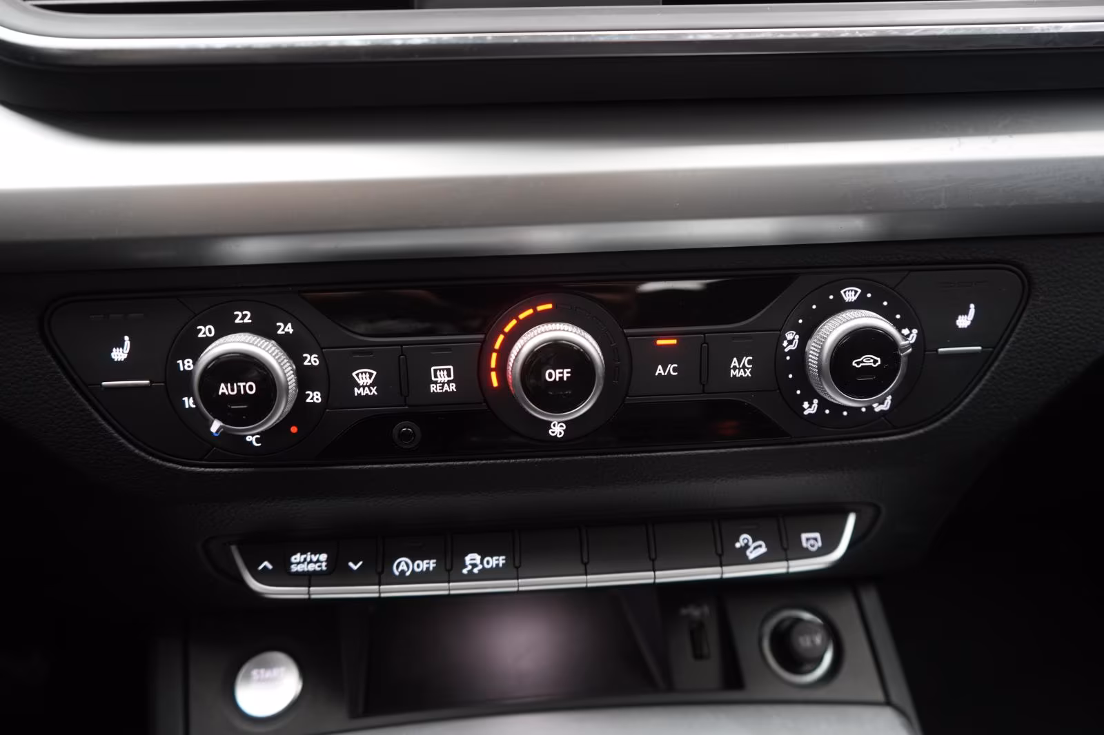 (B-356) Audi Q5 40 TDI quattro S tronic Temp/Virtual/AHK/LED - Image 13