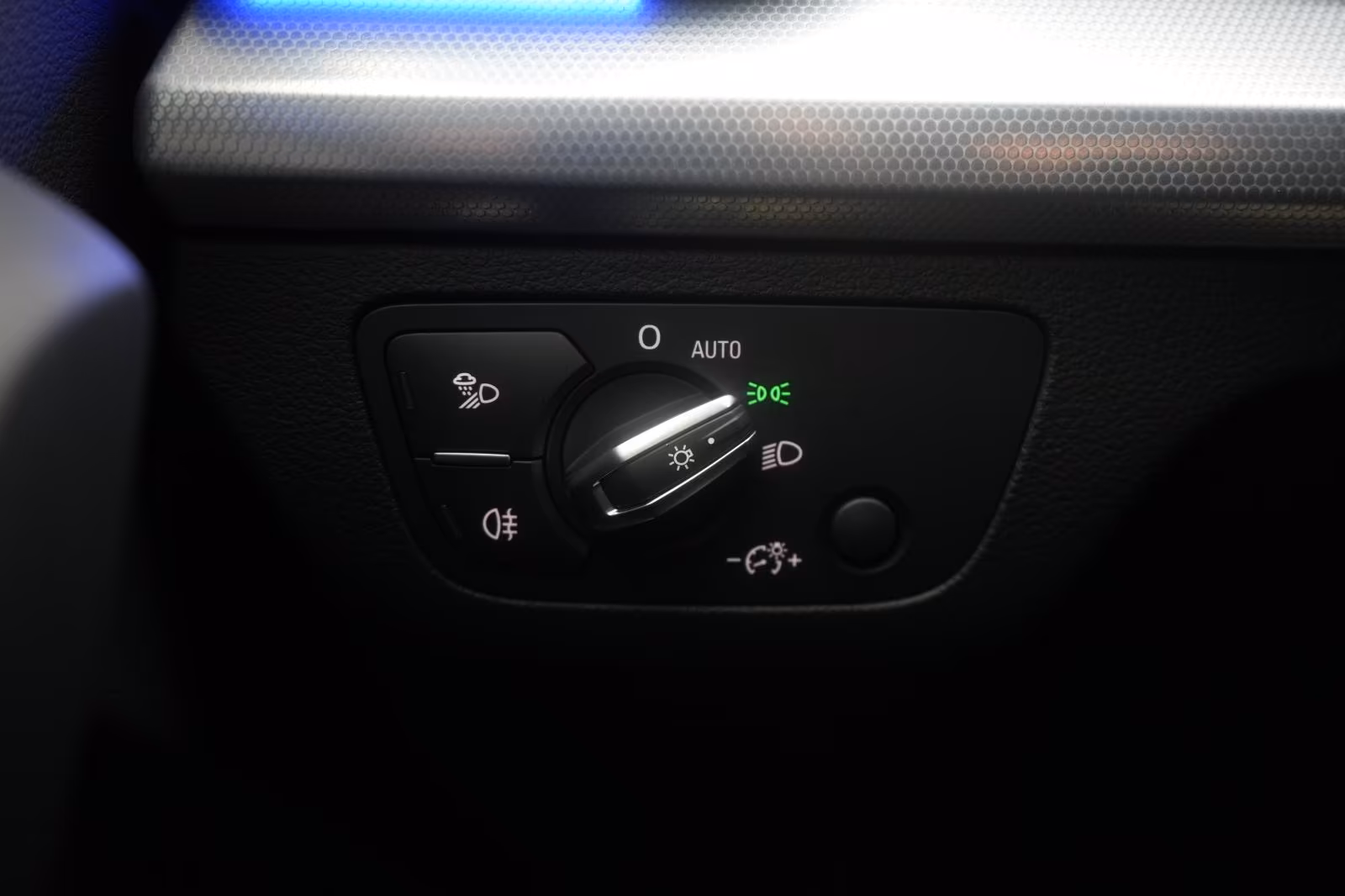(B-162) Audi Q5(Hybrid) 50 TFSIe Quattro - Image 12