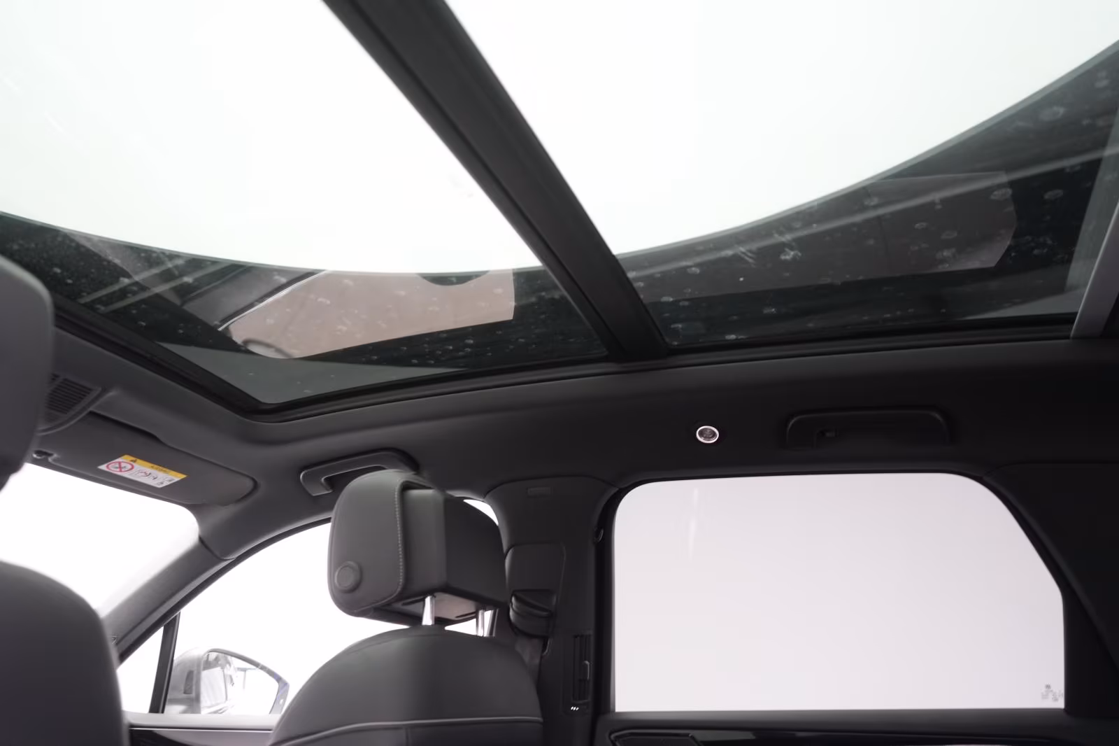 (B-411) Volkswagen Touareg 3.0 V6 TDI 4Motion R-Line Leder/ACC/Kame - Image 12