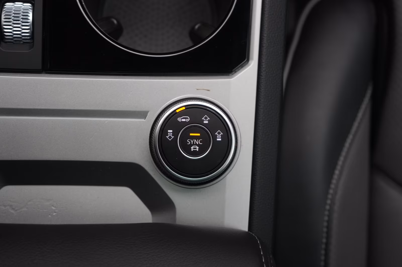 (B-135) Volkswagen Touareg 3.0 V6 TDI 4Motion R line Navi/Leder/A - Image 13