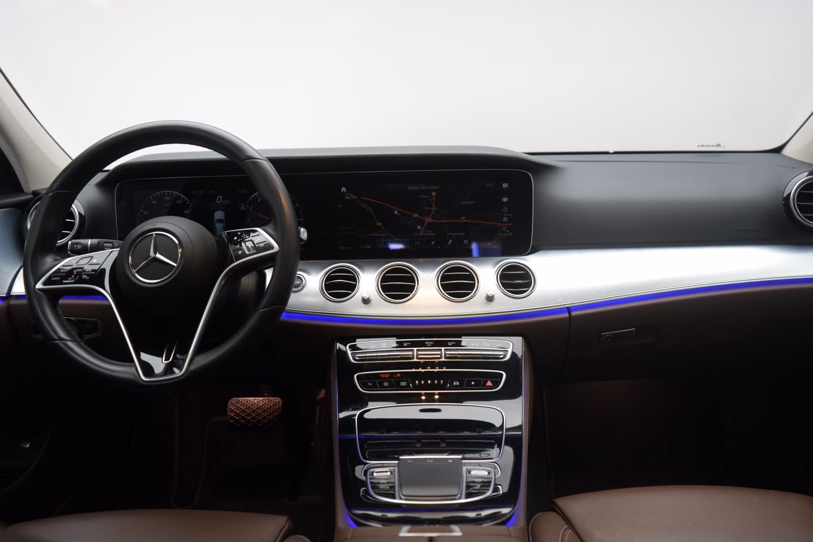 (B-193) Mercedes-Benz(Hybrid) E 300 de T 9G-TRONIC Avantgarde Leder/Distronic/ - Image 25