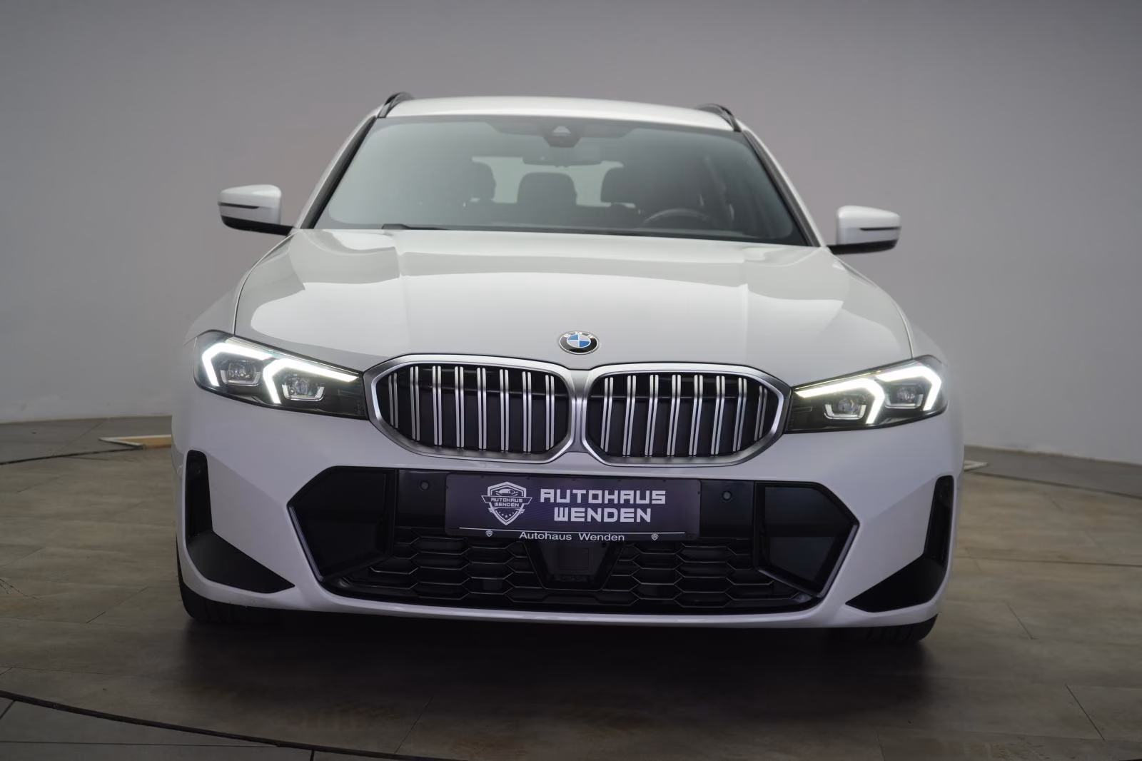 (B-409) BMW 320 i Touring M Sport ACC/Kamera/AHK/Lane/CarPla - Image 2