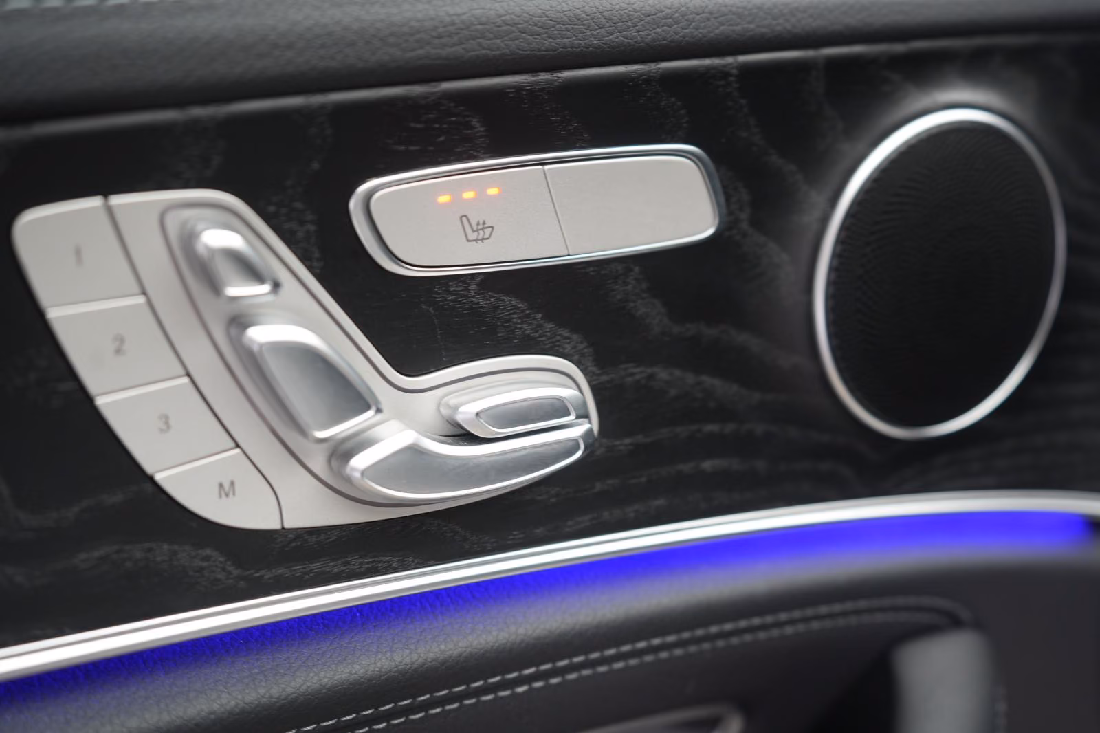 (B-134) Mercedes-Benz E 220 d T 9G-Tronic AMG Distronic/Kamera/AHK/L - Image 12