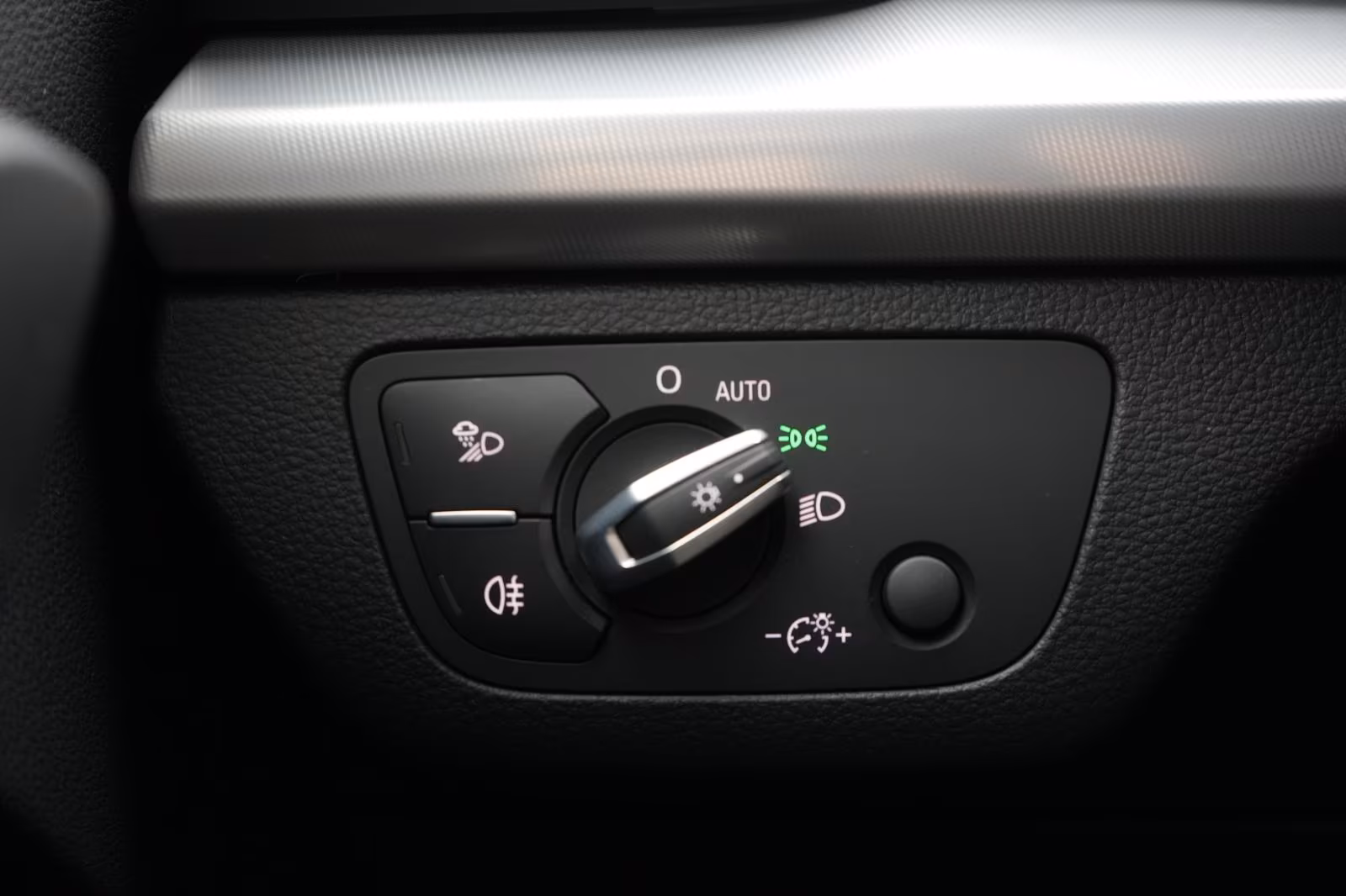 (B-641) Audi Q5 40 TDI quattro S tronic advanced CarP - Image 12