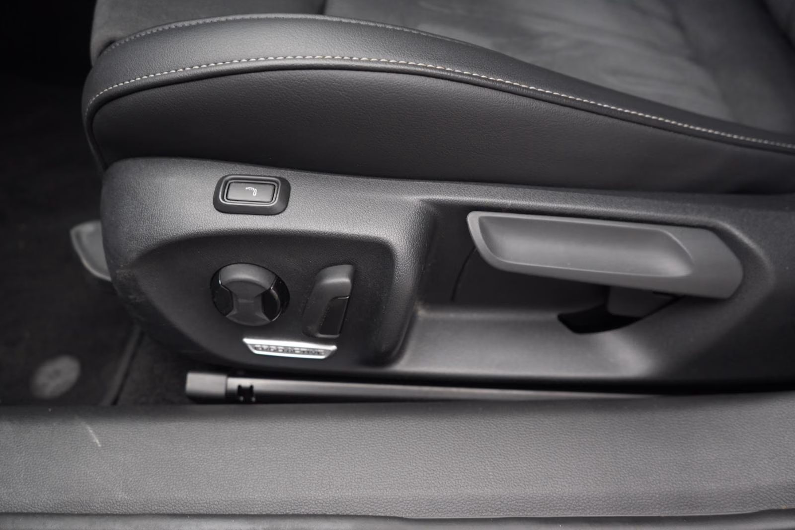 (B-270) Volkswagen Passat Variant 1.5 ETSI Elegance DSG - Image 11