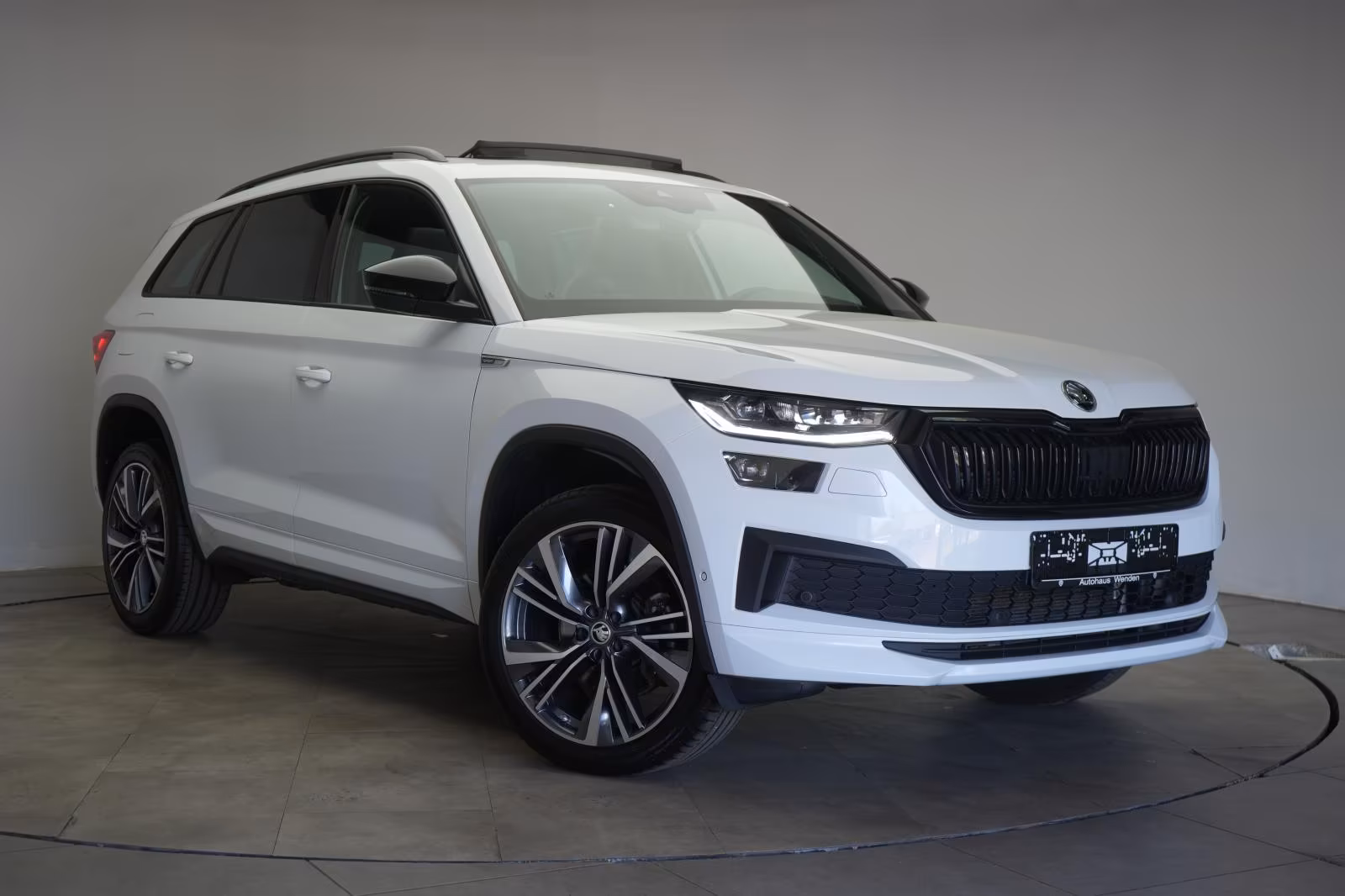 (B-296) Skoda Kodiaq 2.0 TDI Sportline ACC/Kamera/Pano/Virtual - Image 1